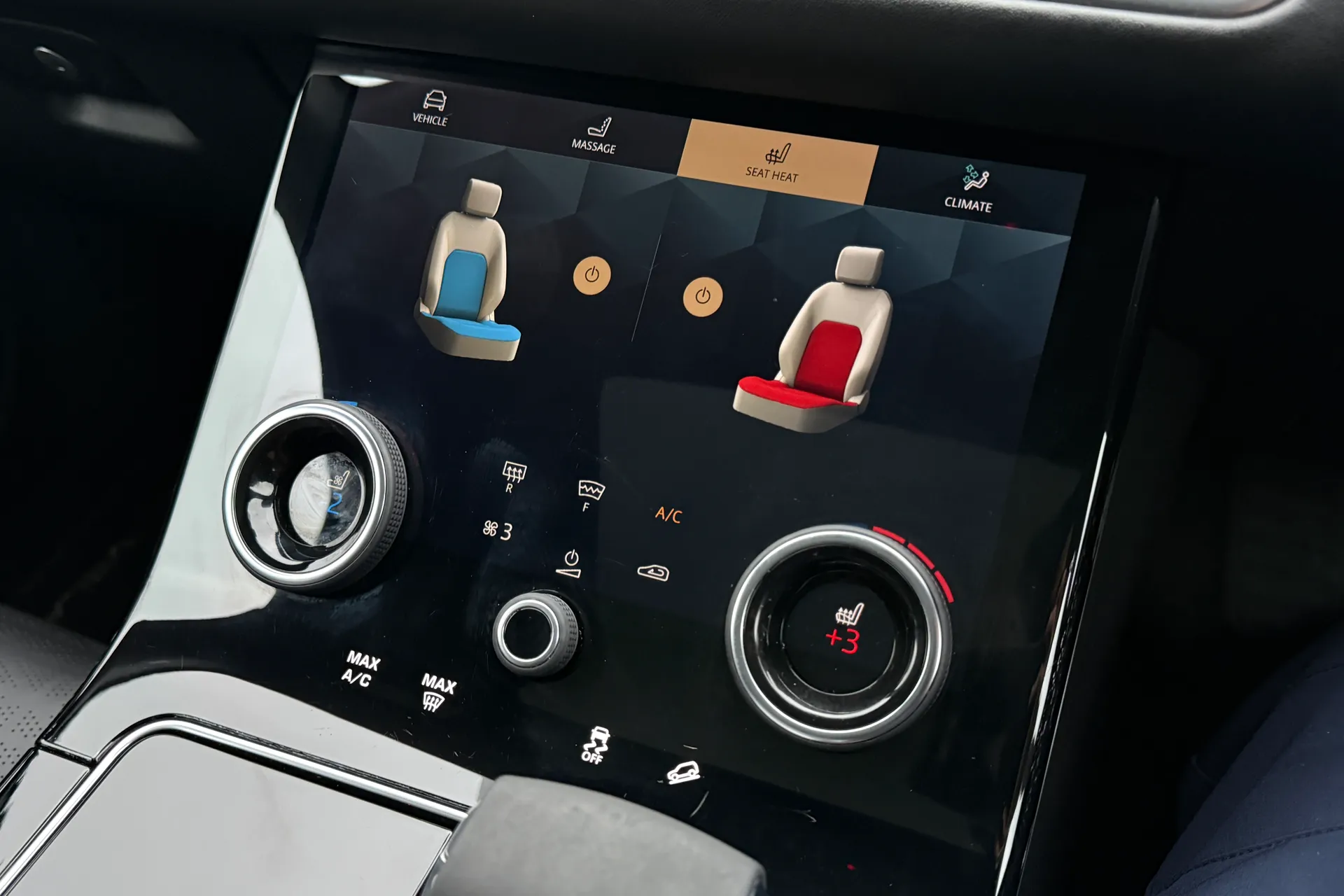 LAND ROVER RANGE ROVER VELAR thumbnail image number 31