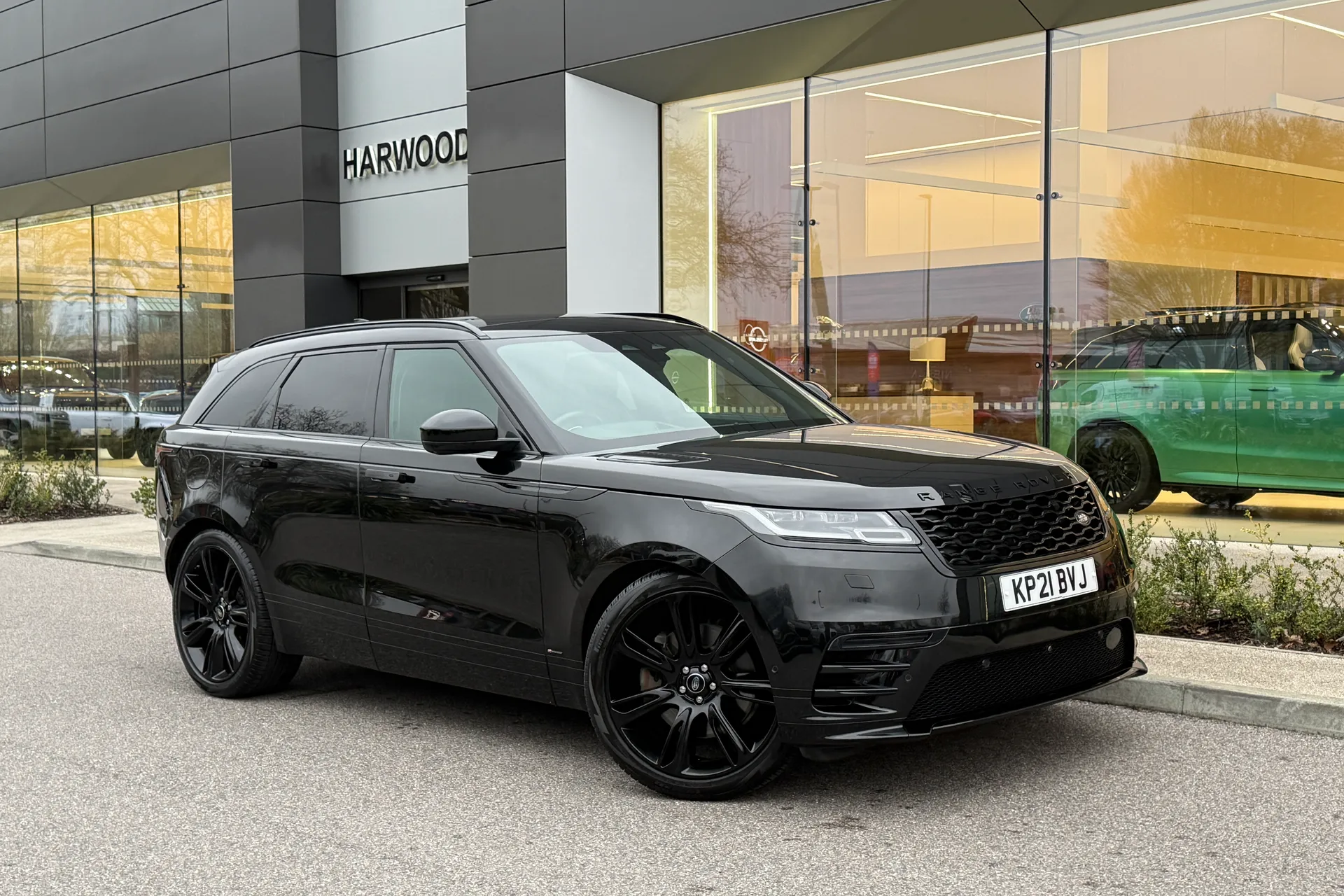 LAND ROVER RANGE ROVER VELAR focused image