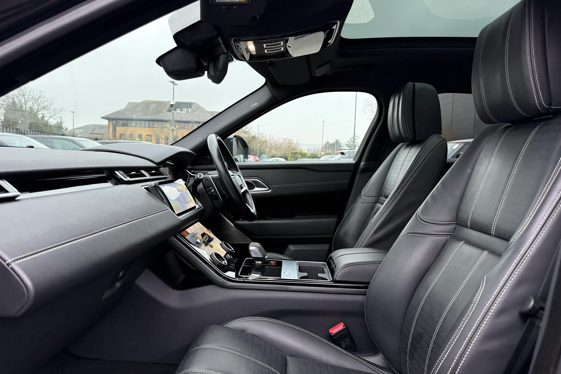 LAND ROVER RANGE ROVER VELAR thumbnail image number 55