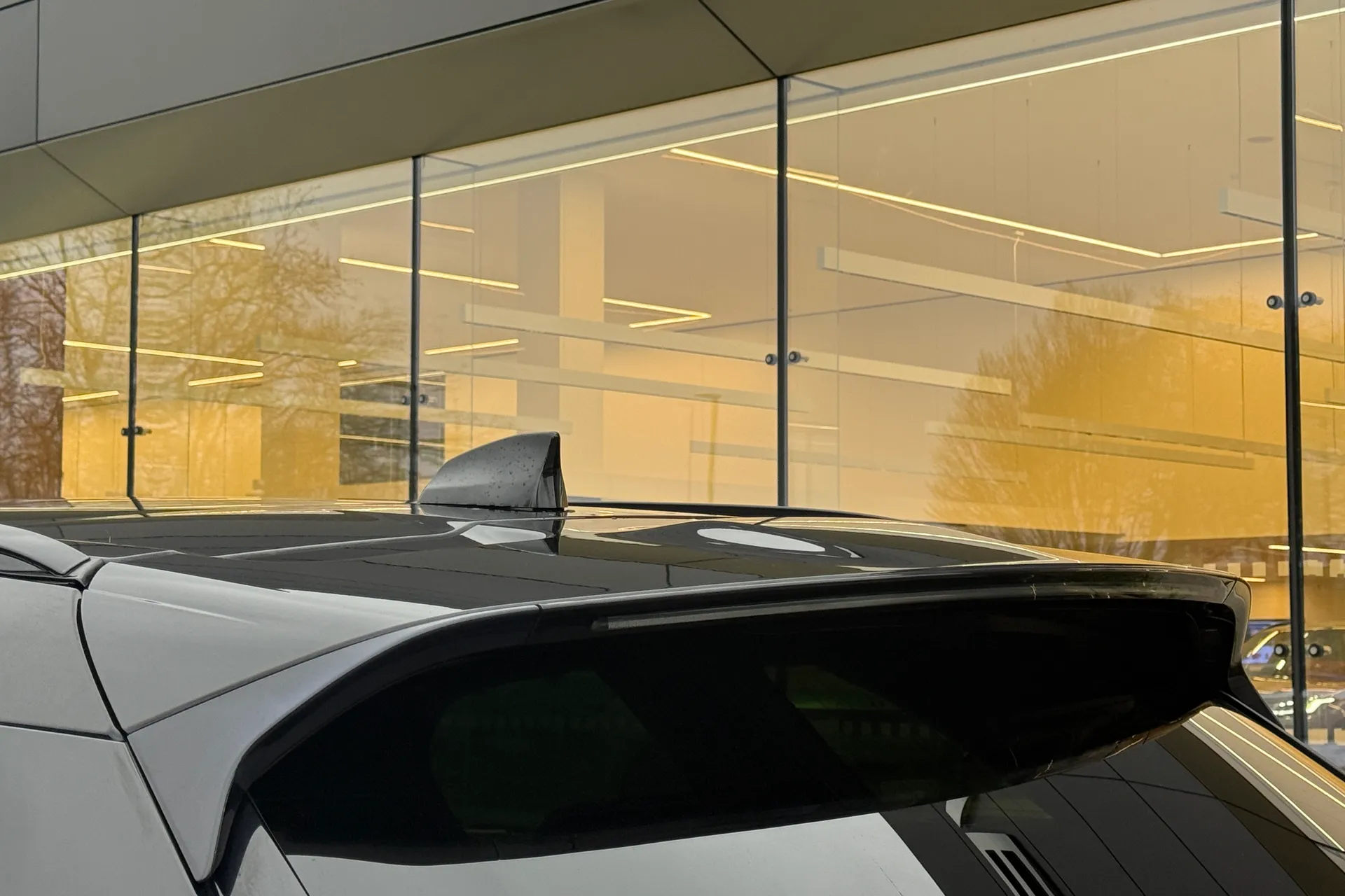 LAND ROVER RANGE ROVER VELAR thumbnail image number 38