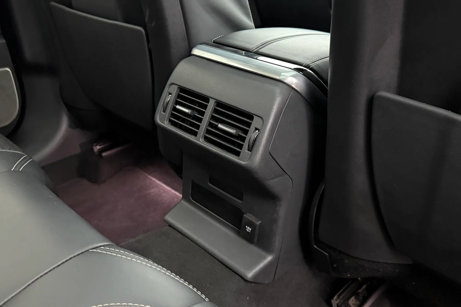 LAND ROVER RANGE ROVER VELAR thumbnail image number 49