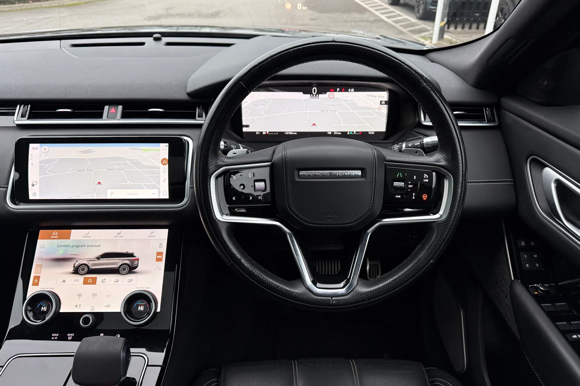 LAND ROVER RANGE ROVER VELAR thumbnail image number 25