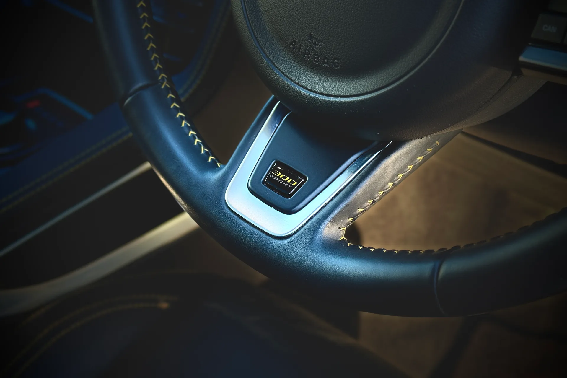 Jaguar F-PACE thumbnail image number 22