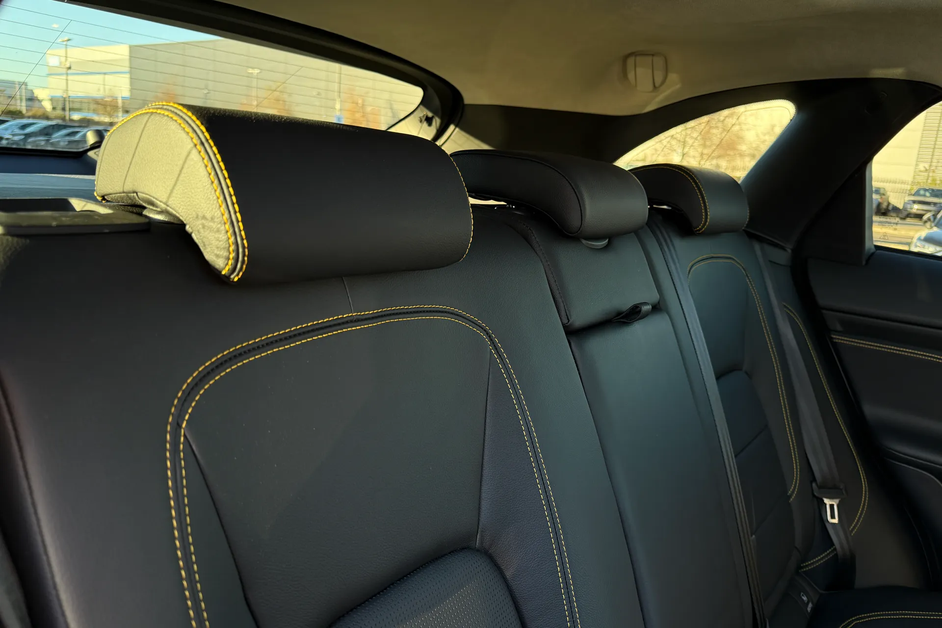 Jaguar F-PACE thumbnail image number 30