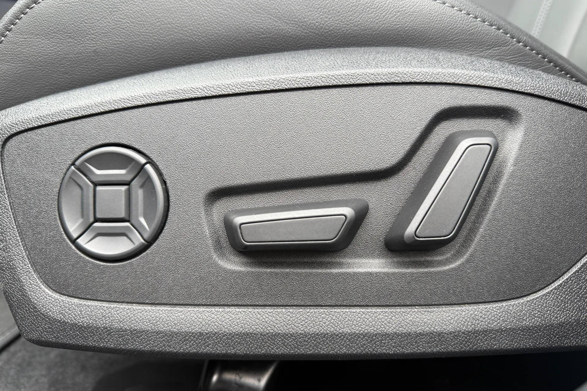 Audi A5 thumbnail image number 21