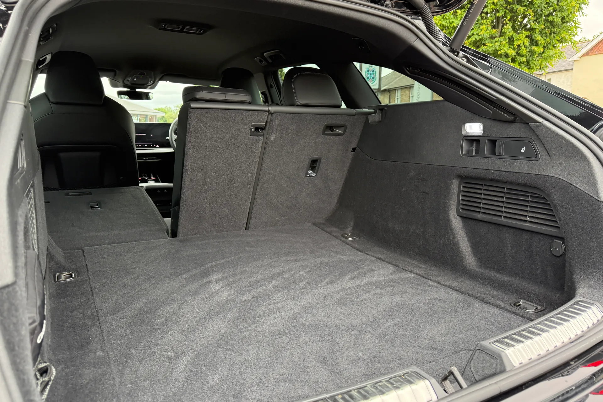 Audi A5 thumbnail image number 43