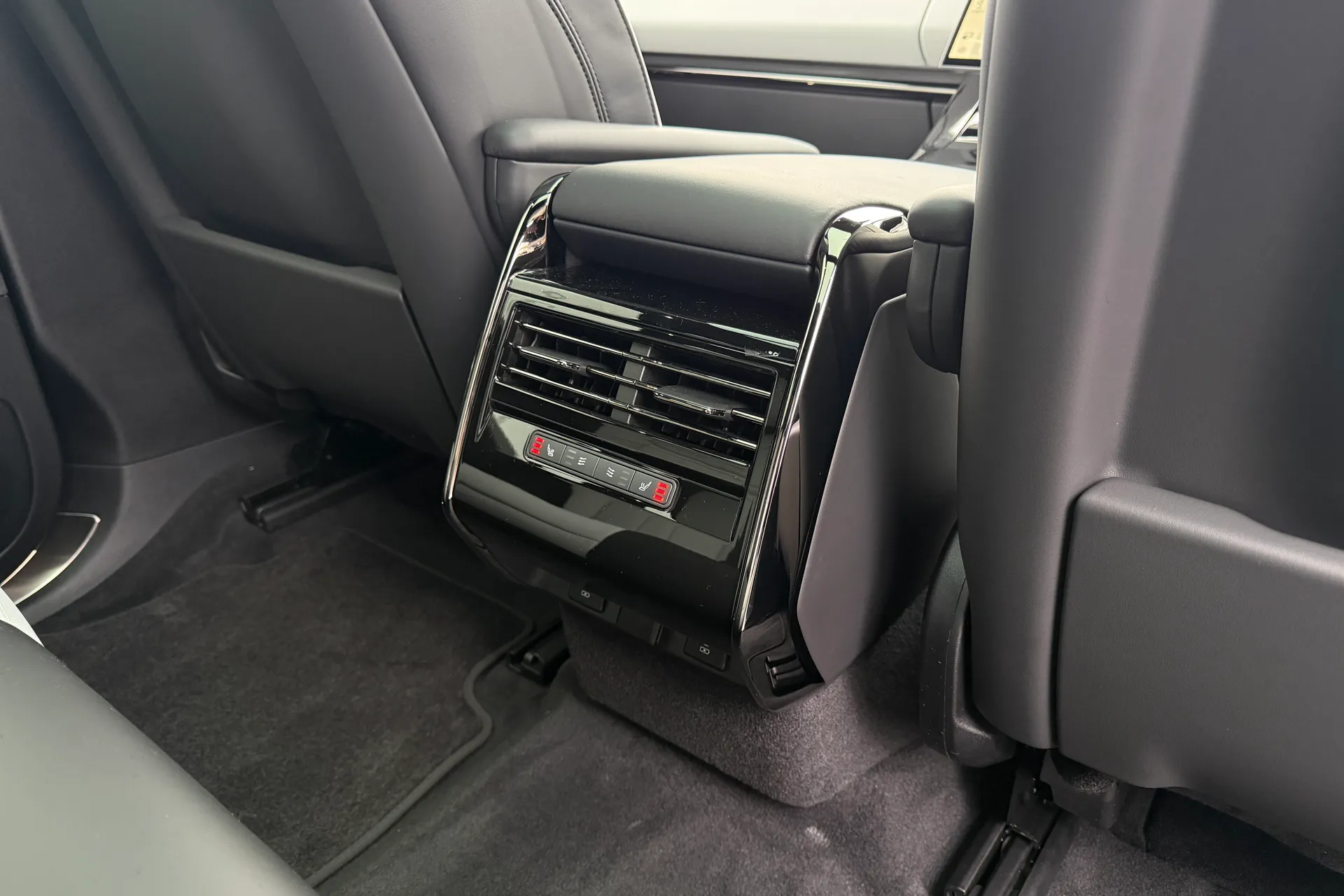 LAND ROVER RANGE ROVER SPORT thumbnail image number 31