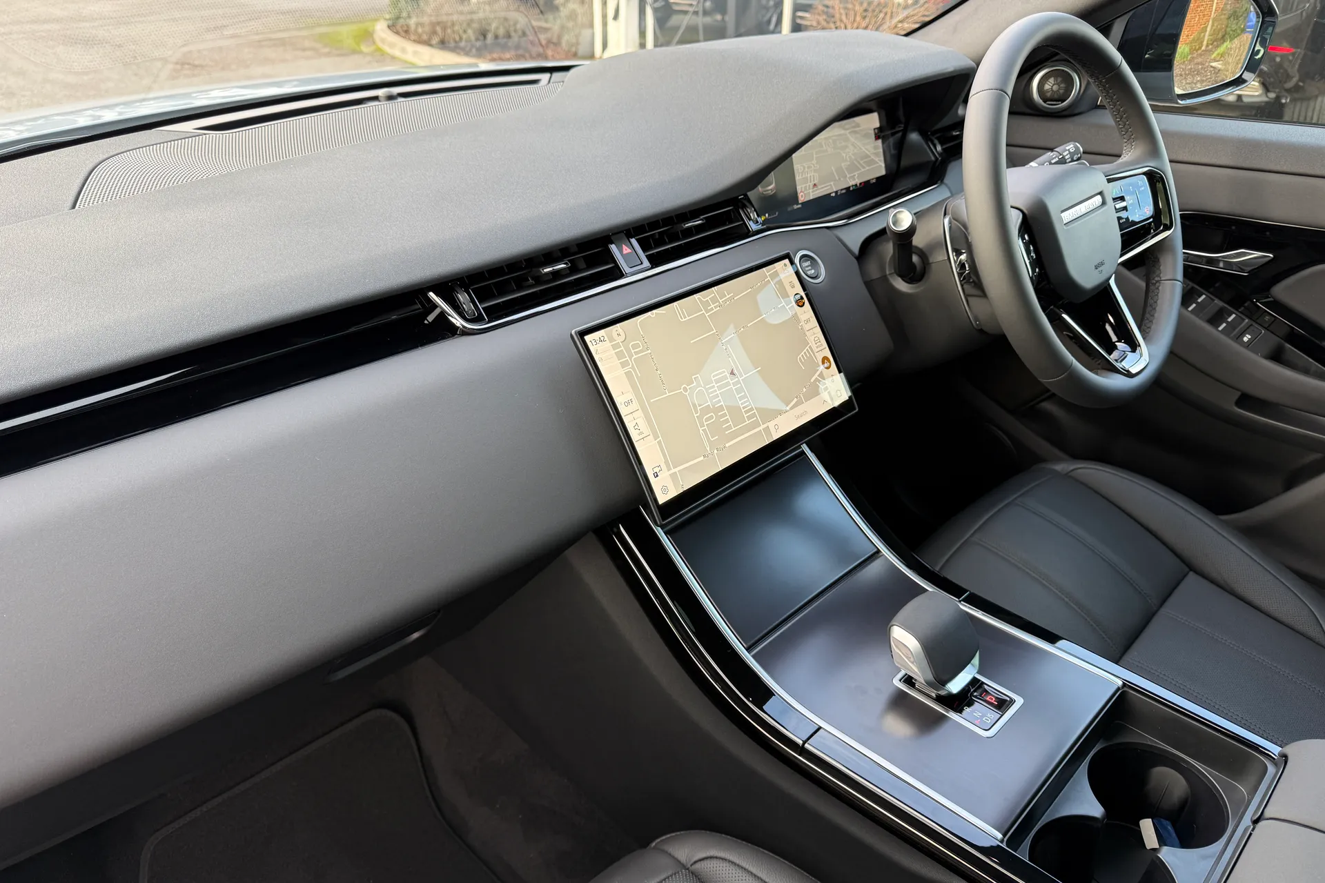 LAND ROVER RANGE ROVER EVOQUE thumbnail image number 36