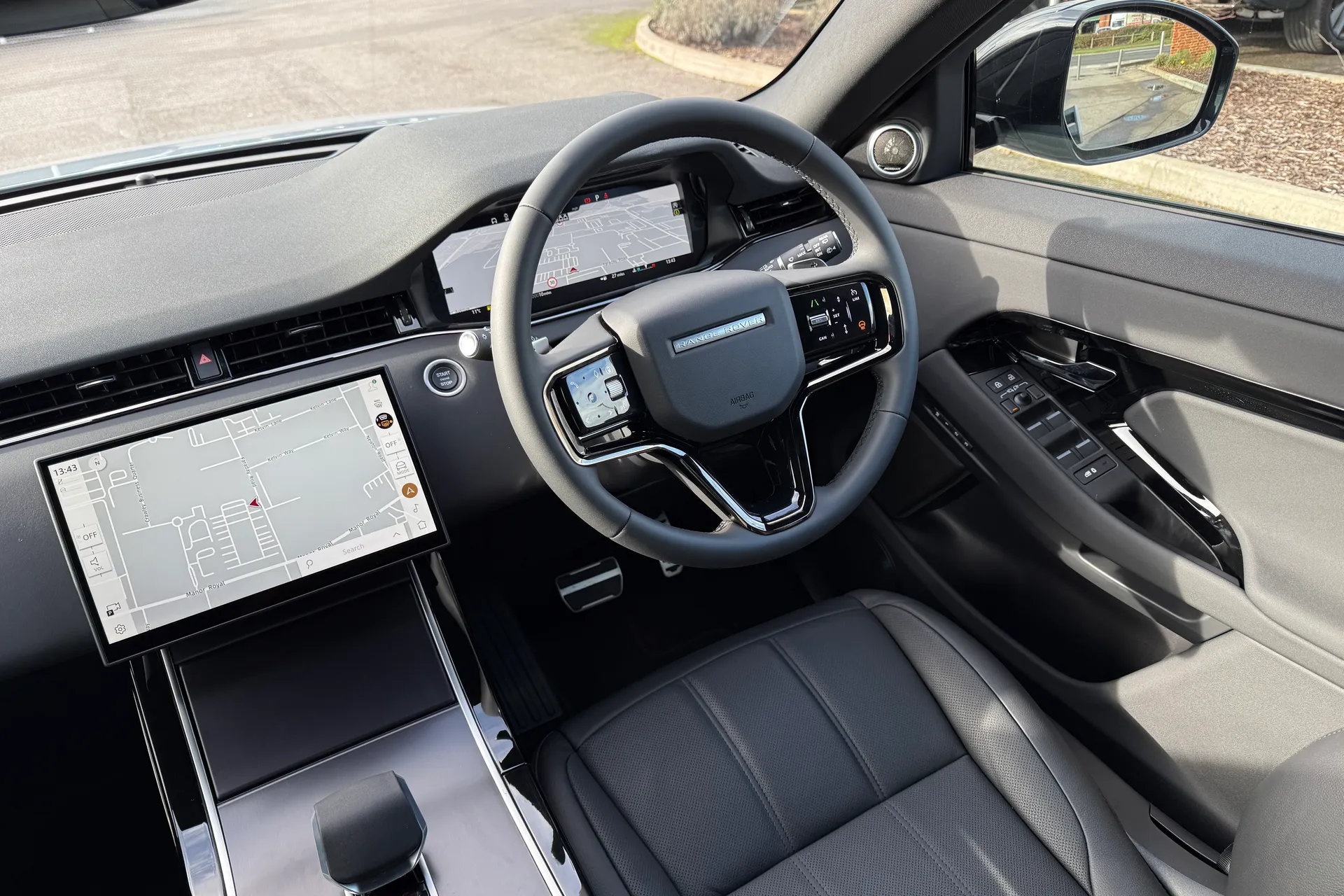 LAND ROVER RANGE ROVER EVOQUE thumbnail image number 23