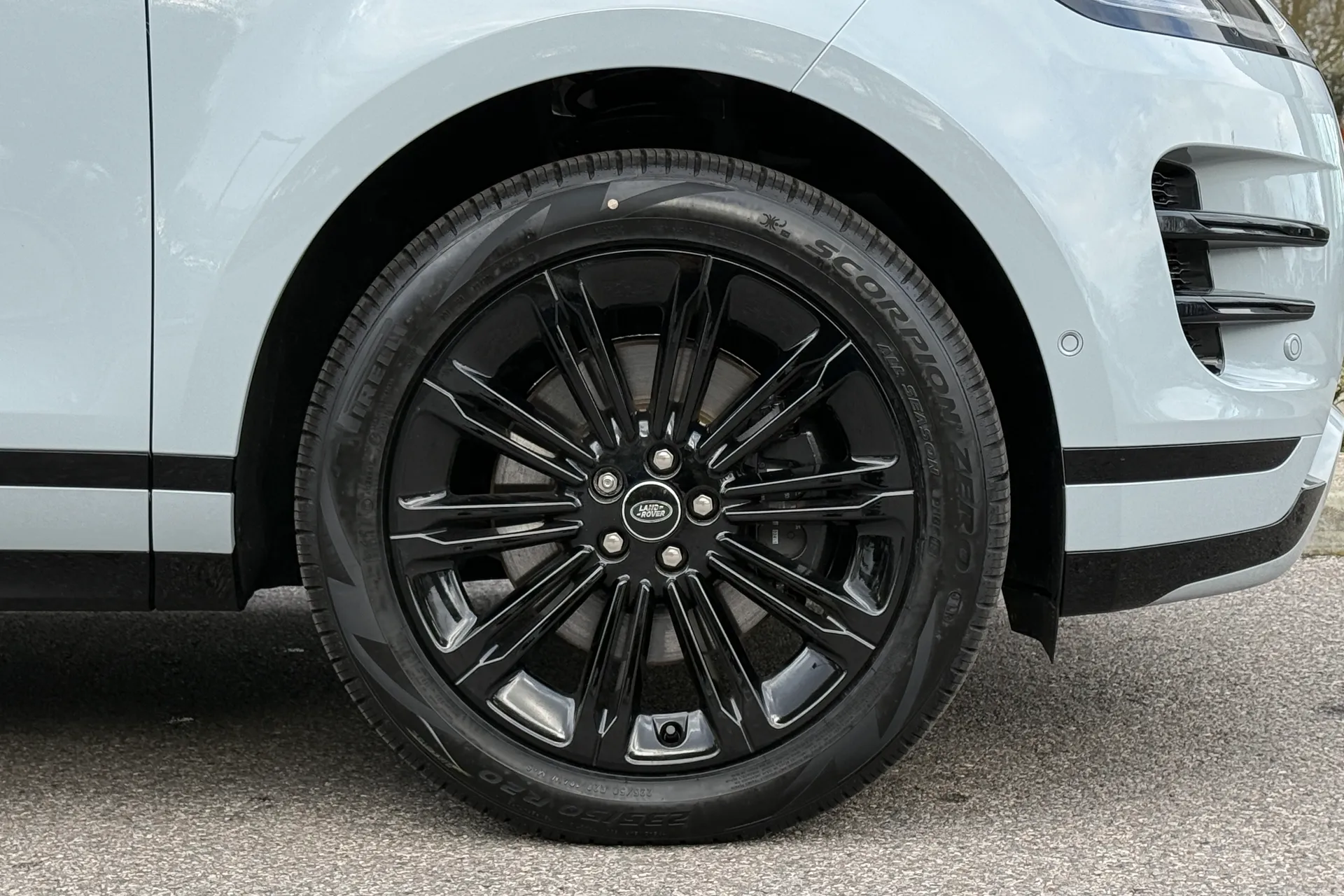 LAND ROVER RANGE ROVER EVOQUE thumbnail image number 18