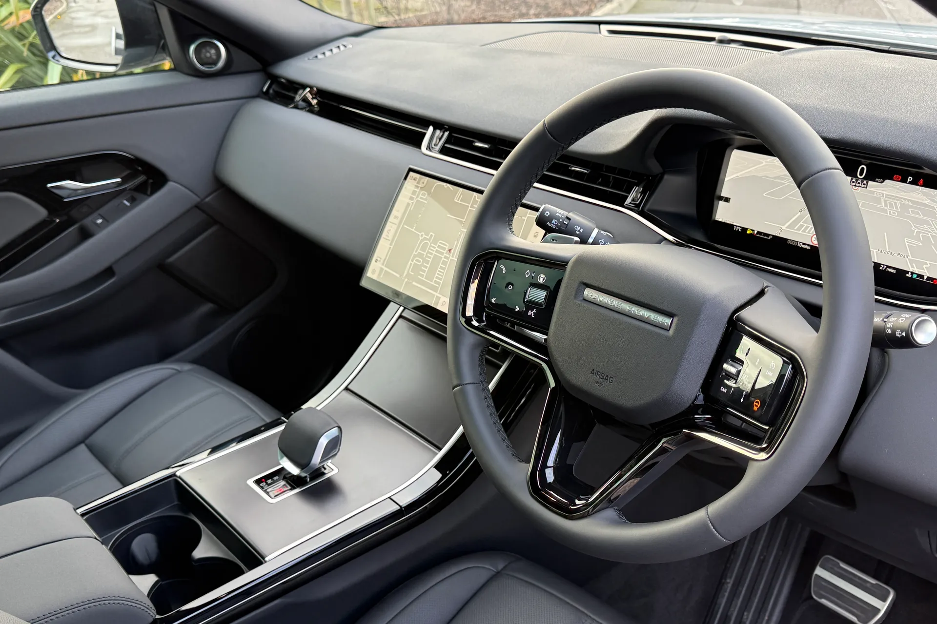 LAND ROVER RANGE ROVER EVOQUE thumbnail image number 34