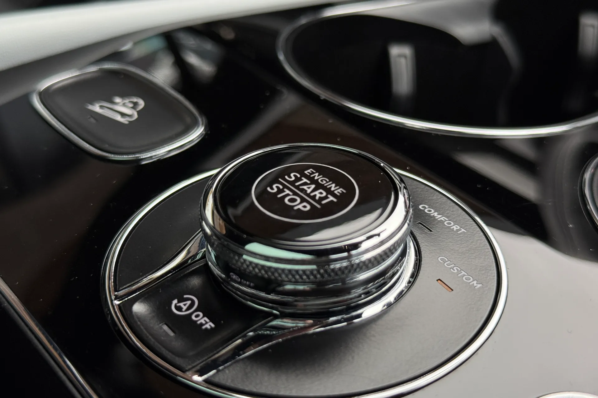 Bentley BENTAYGA thumbnail image number 39