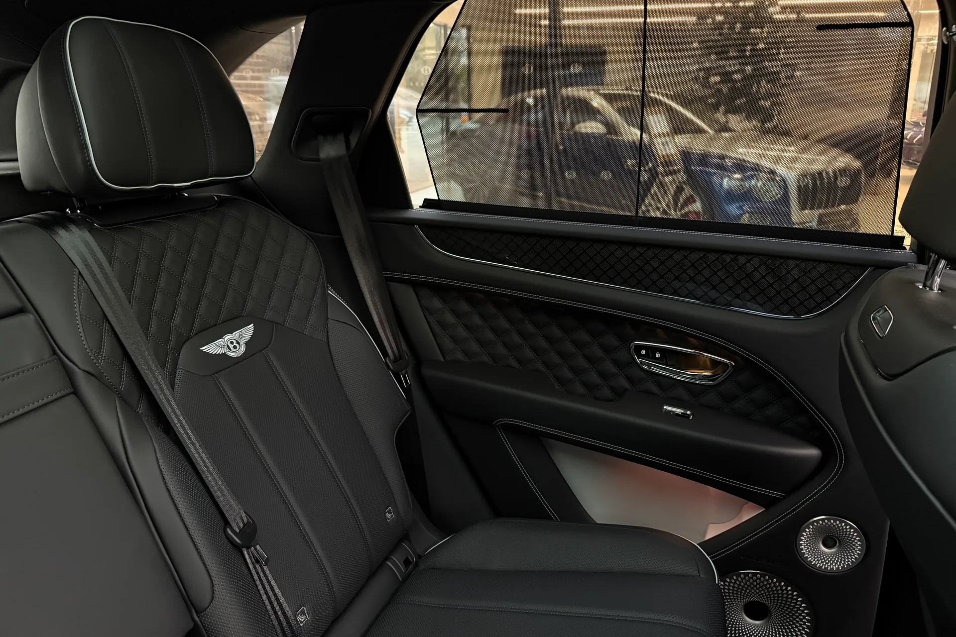 Bentley BENTAYGA thumbnail image number 30