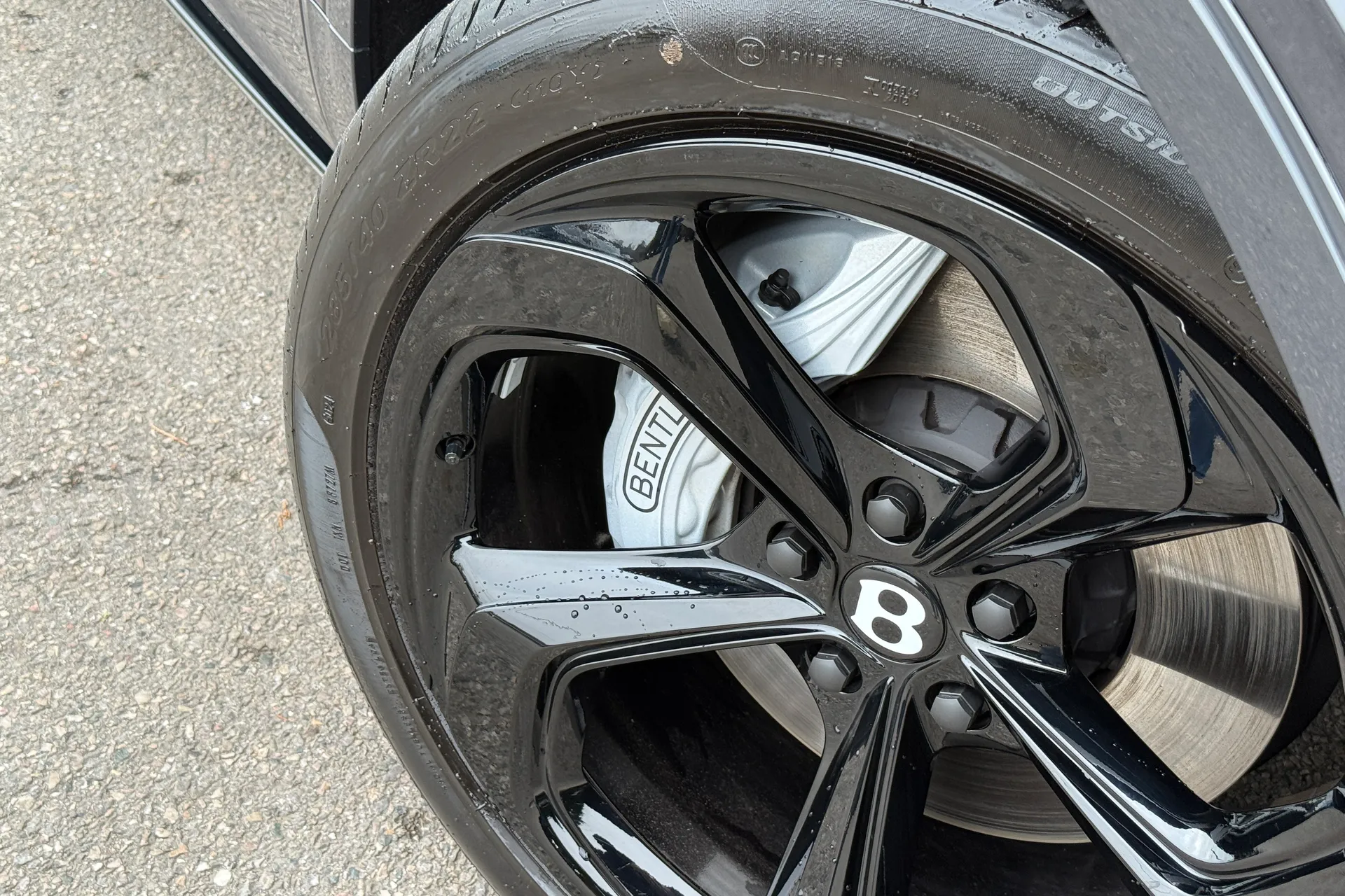 Bentley BENTAYGA thumbnail image number 5