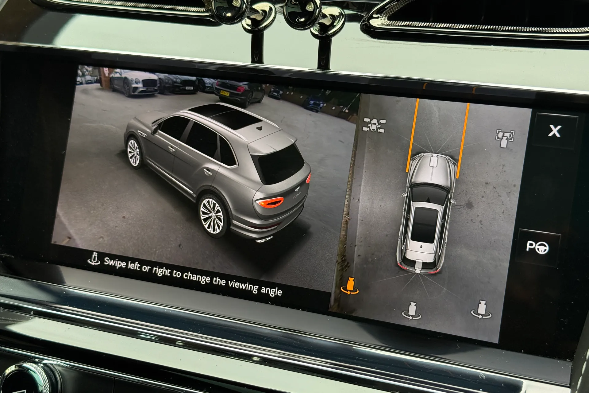 Bentley BENTAYGA thumbnail image number 35