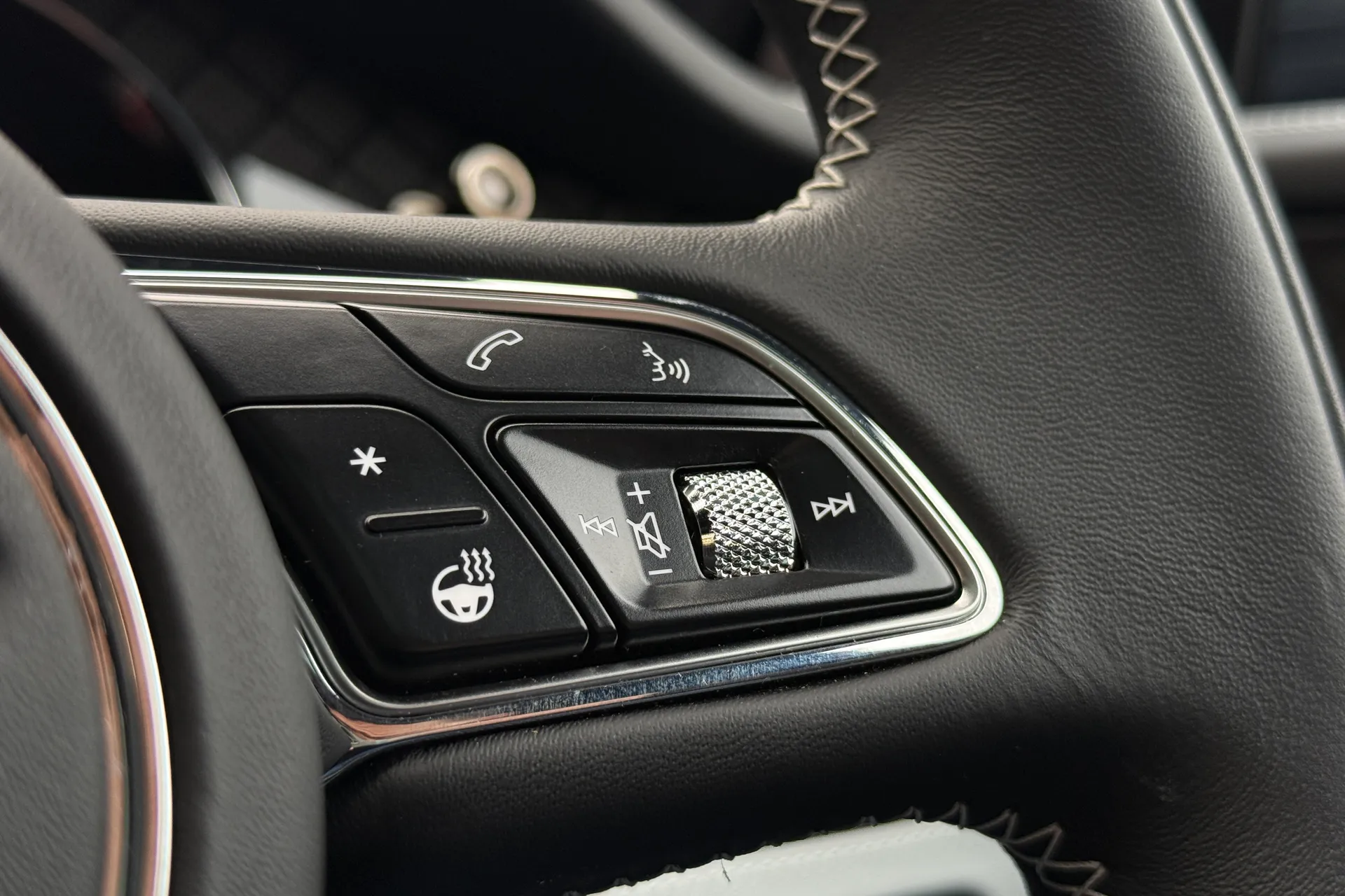 Bentley BENTAYGA thumbnail image number 28