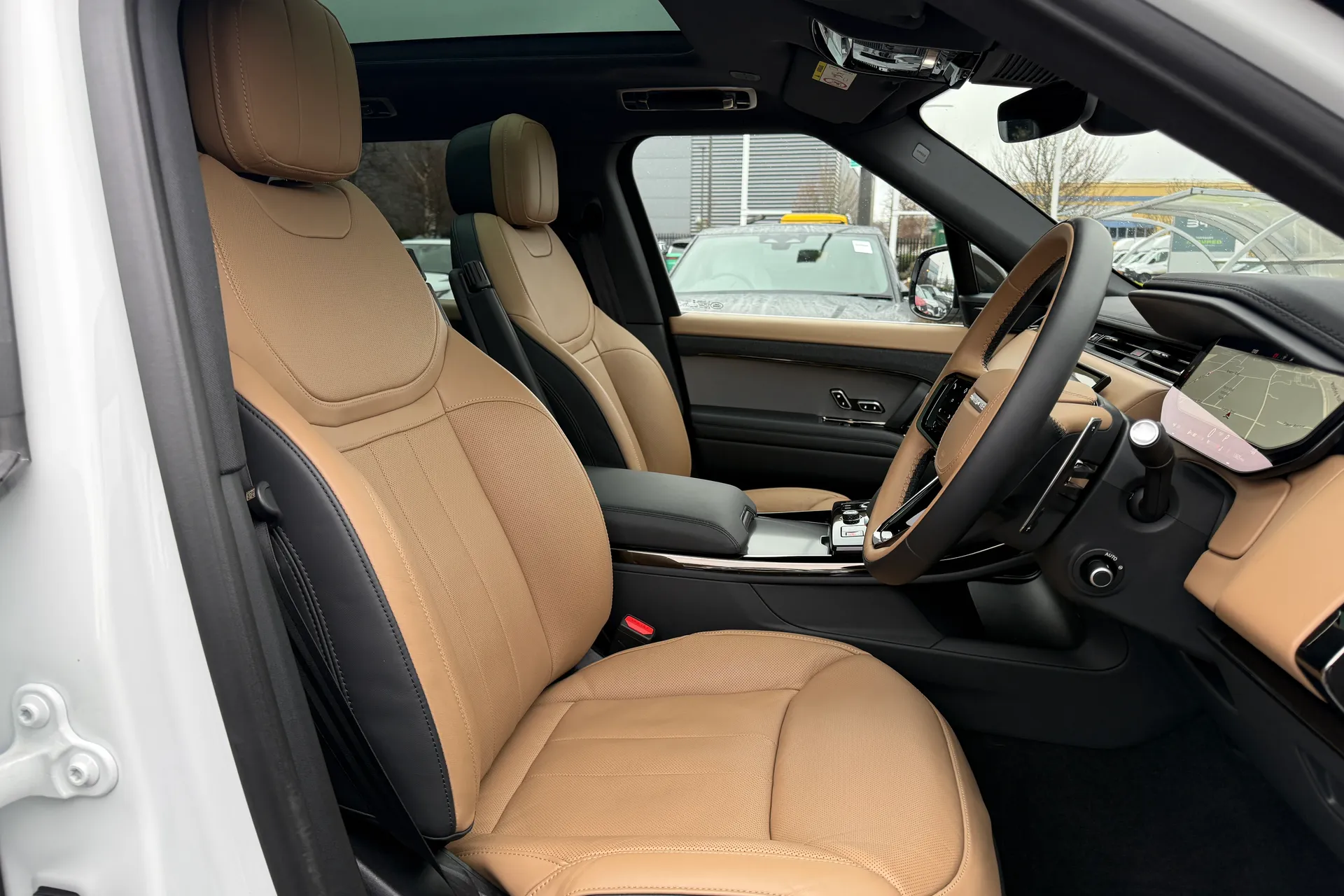 LAND ROVER RANGE ROVER SPORT thumbnail image number 36