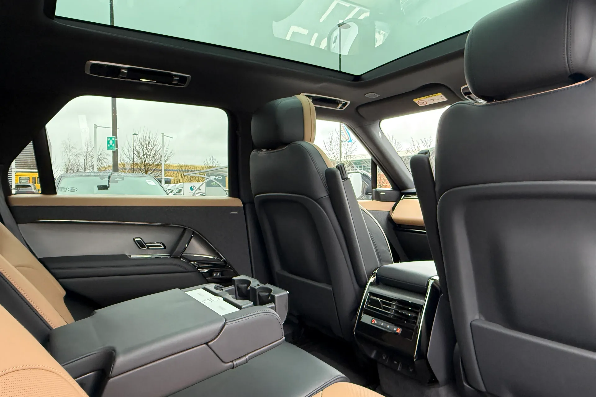 LAND ROVER RANGE ROVER SPORT thumbnail image number 32