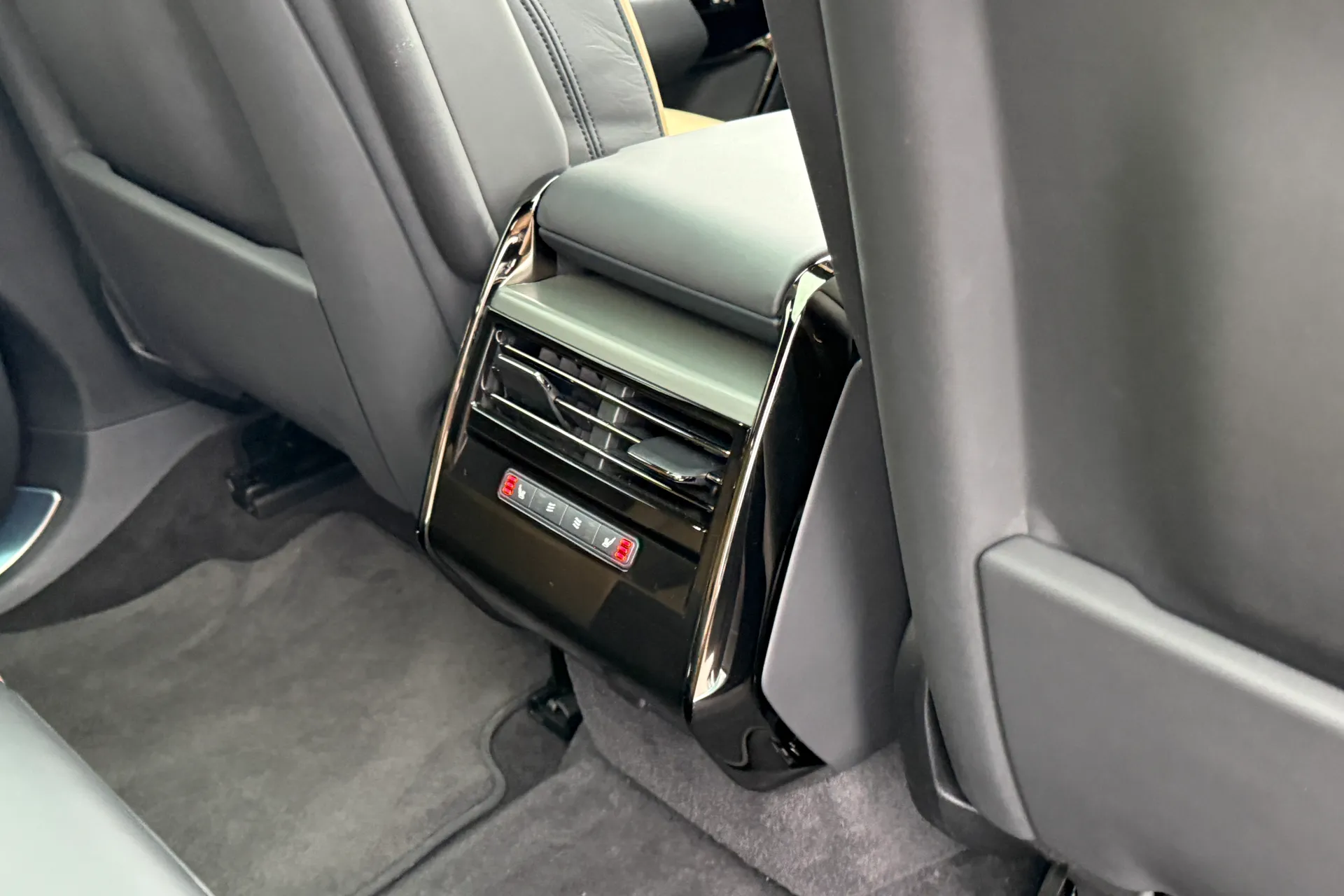 LAND ROVER RANGE ROVER SPORT thumbnail image number 34