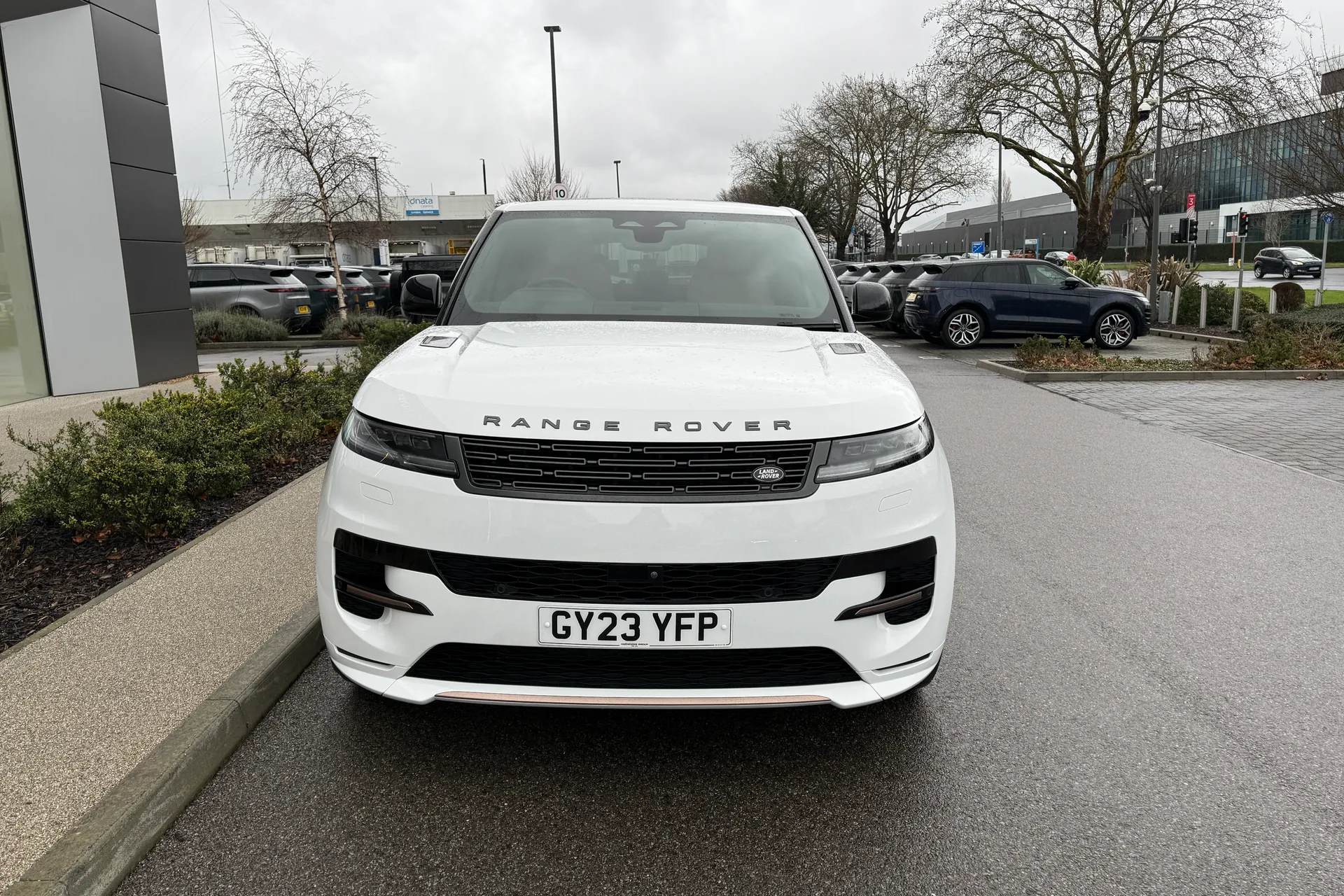 LAND ROVER RANGE ROVER SPORT thumbnail image number 16