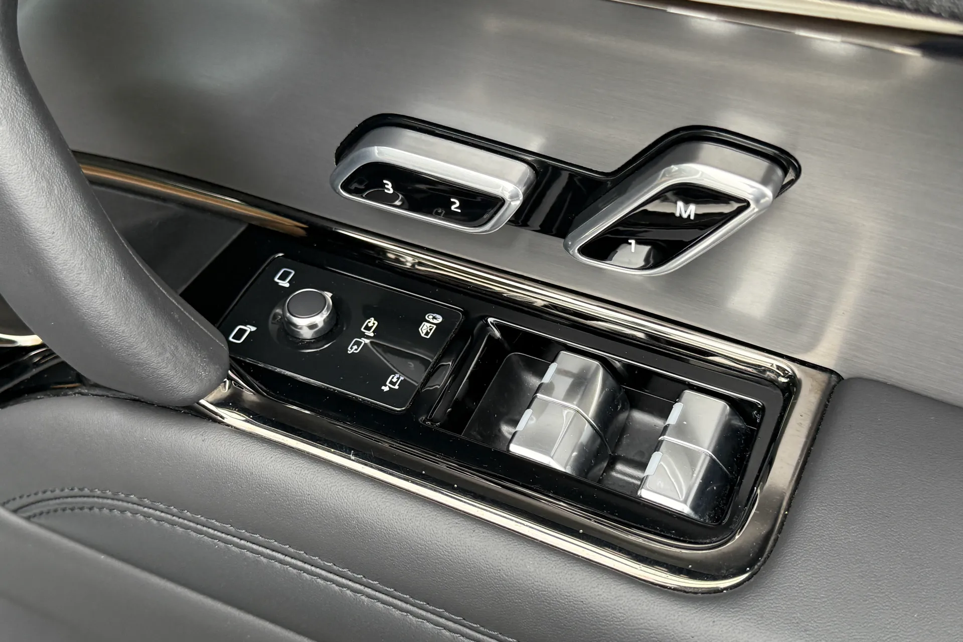 LAND ROVER RANGE ROVER SPORT thumbnail image number 45