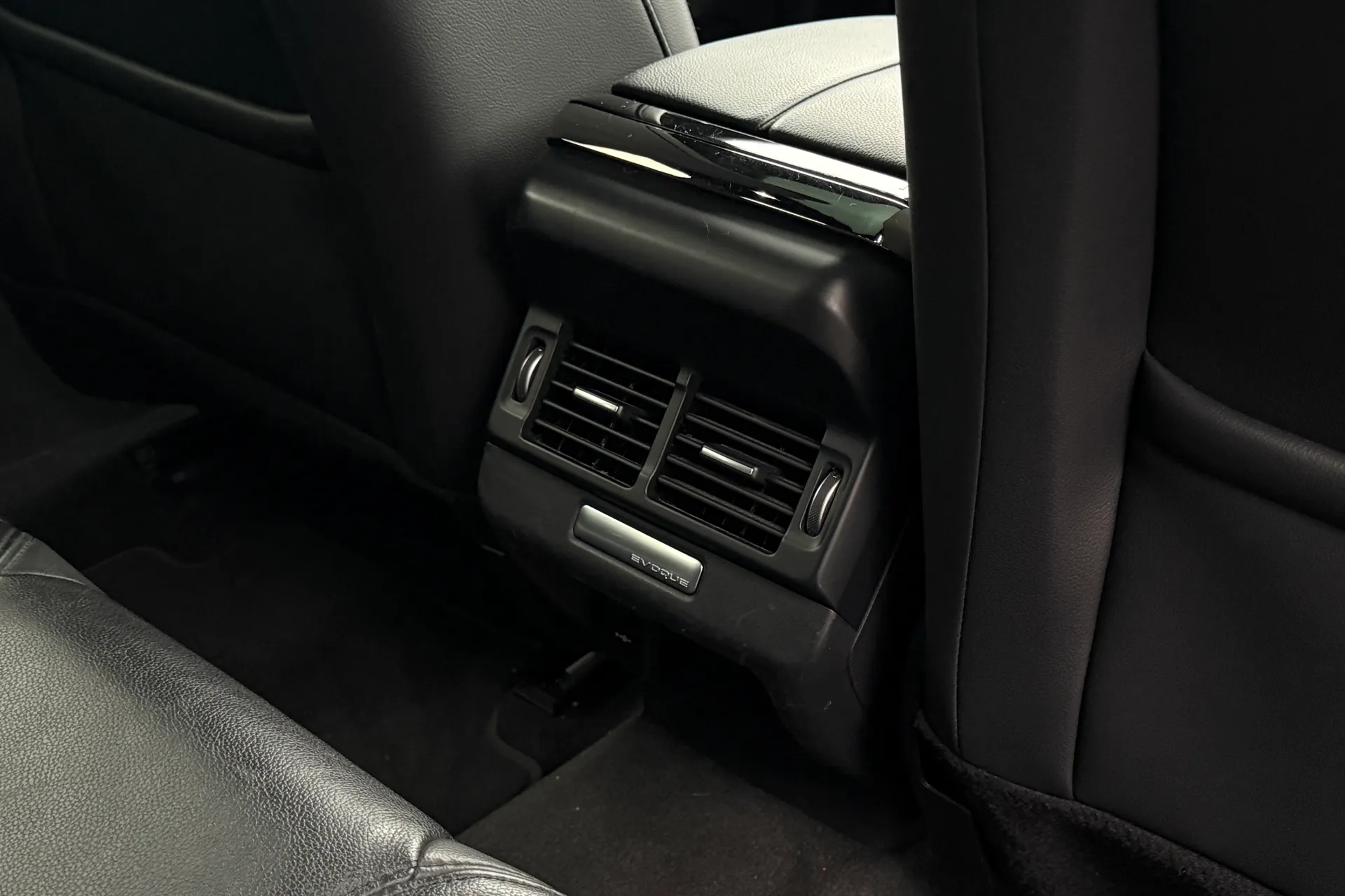 LAND ROVER RANGE ROVER EVOQUE thumbnail image number 31