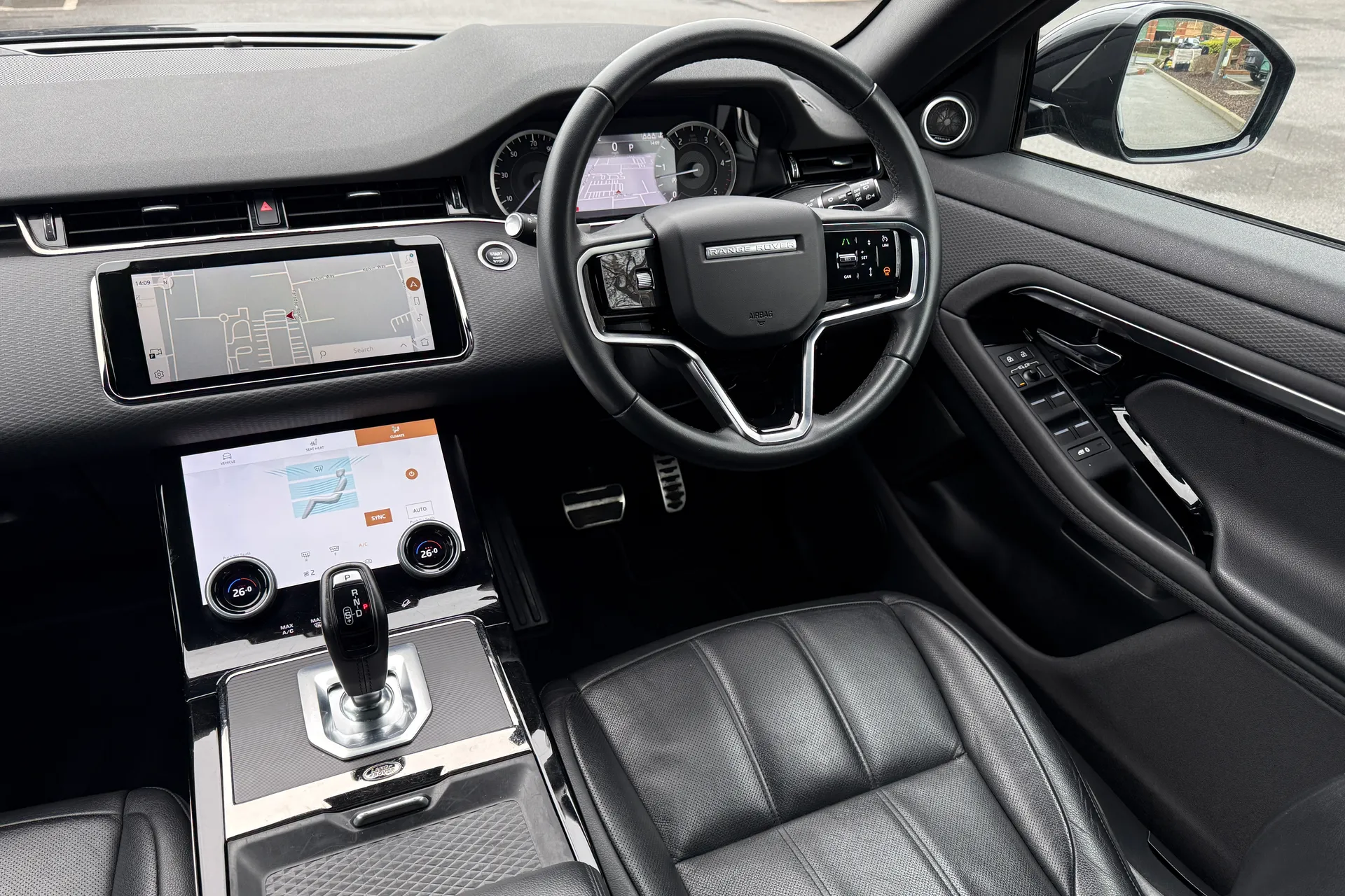 LAND ROVER RANGE ROVER EVOQUE thumbnail image number 18