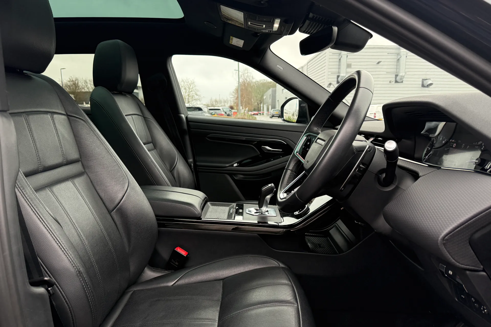 LAND ROVER RANGE ROVER EVOQUE thumbnail image number 33