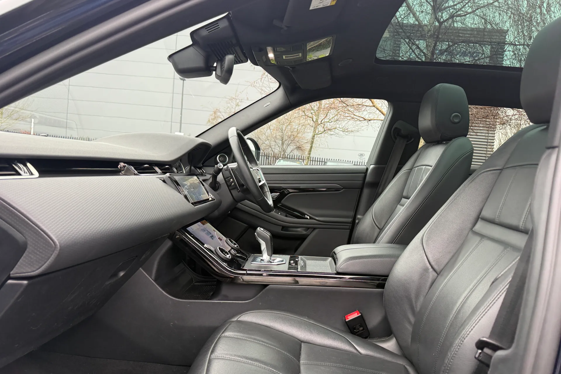 LAND ROVER RANGE ROVER EVOQUE thumbnail image number 36