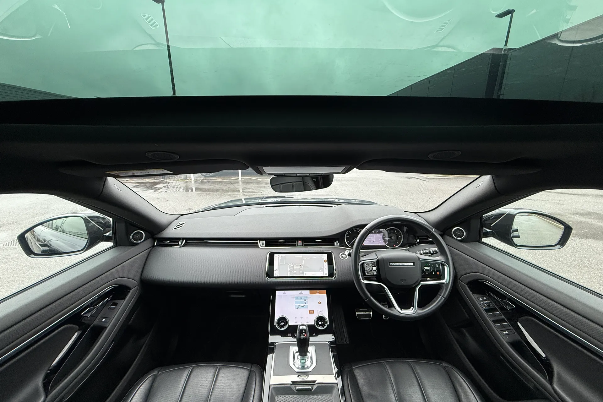 LAND ROVER RANGE ROVER EVOQUE thumbnail image number 4