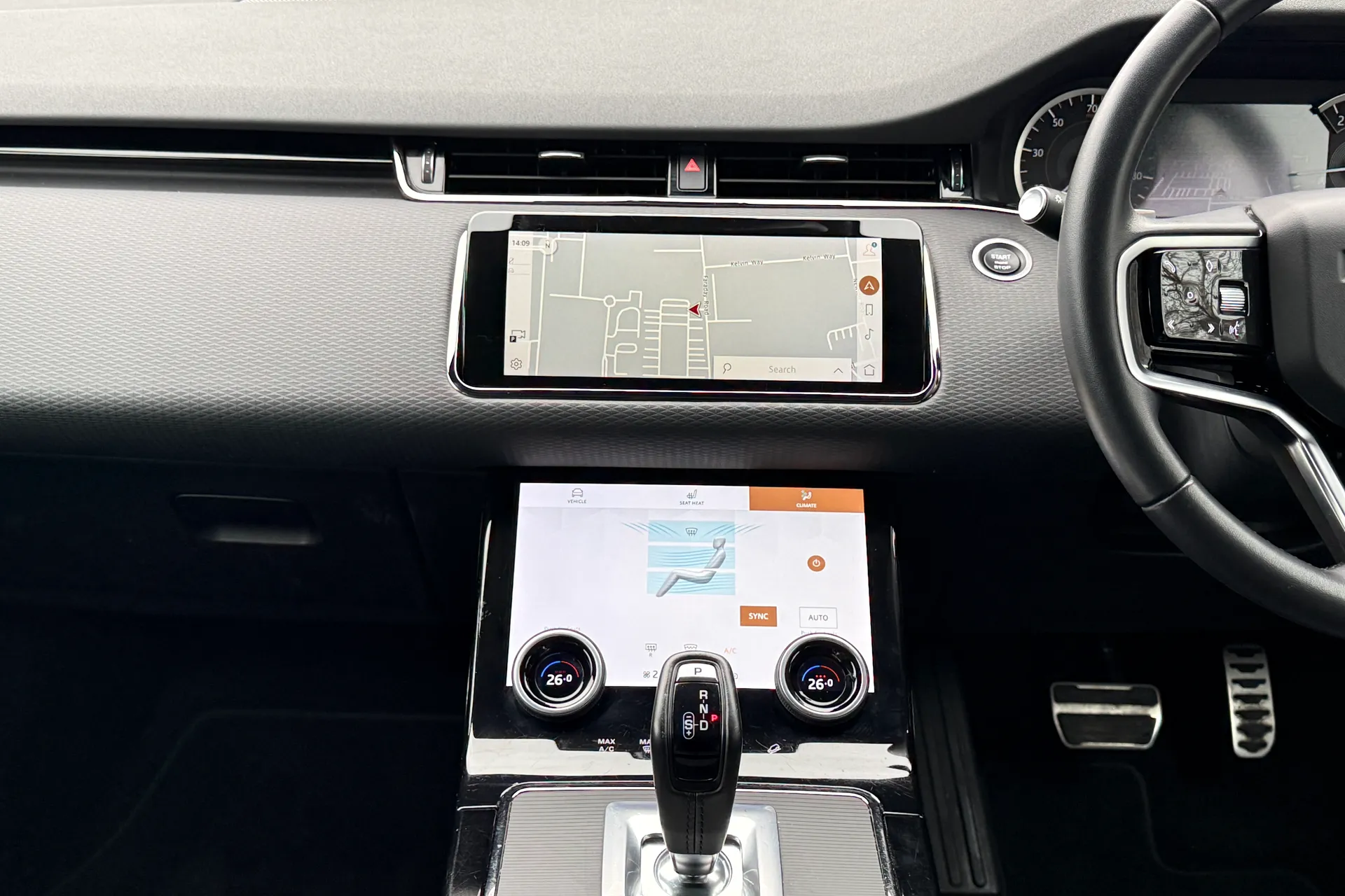 LAND ROVER RANGE ROVER EVOQUE thumbnail image number 16