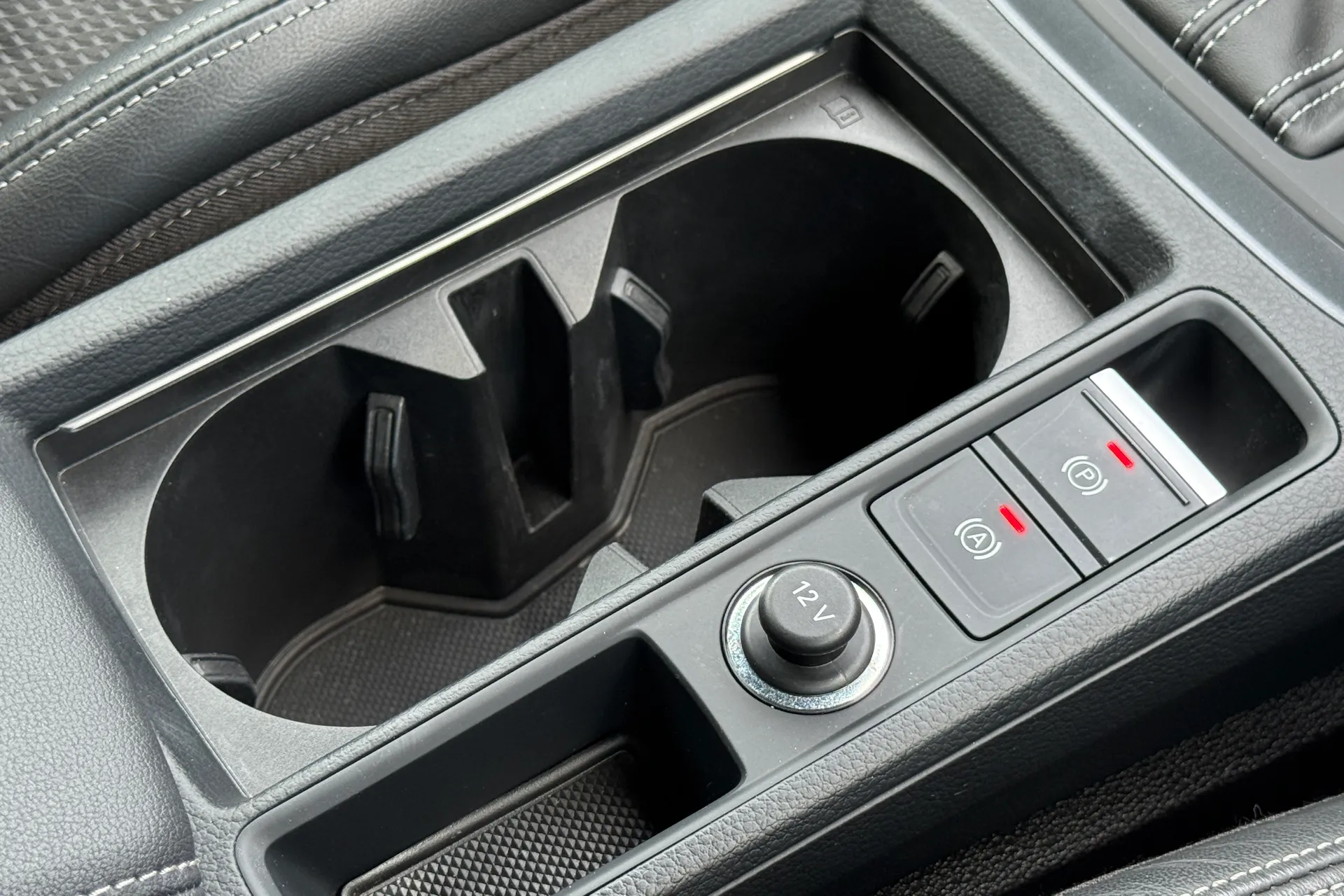 Audi Q3 thumbnail image number 49