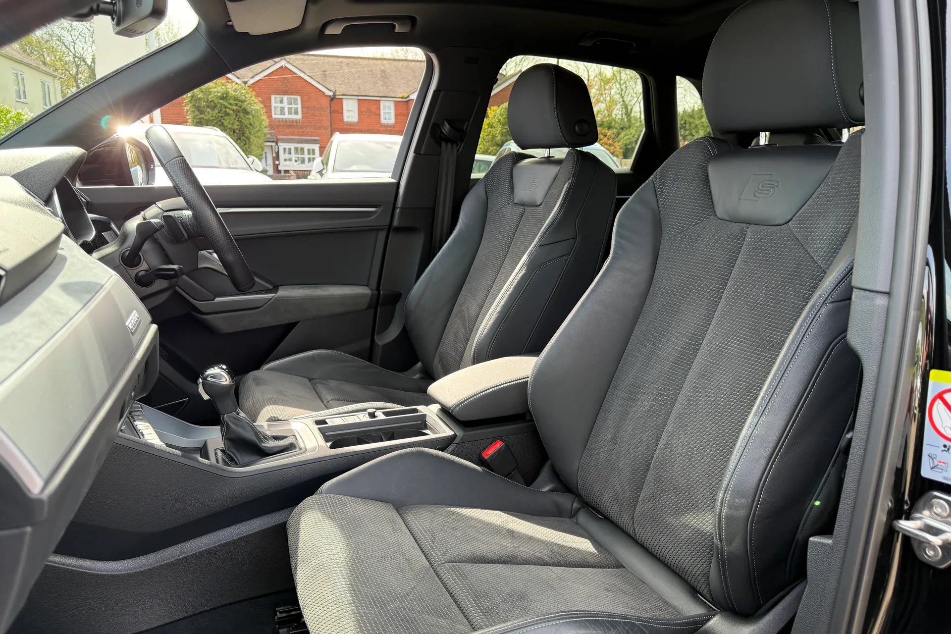 Audi Q3 thumbnail image number 34