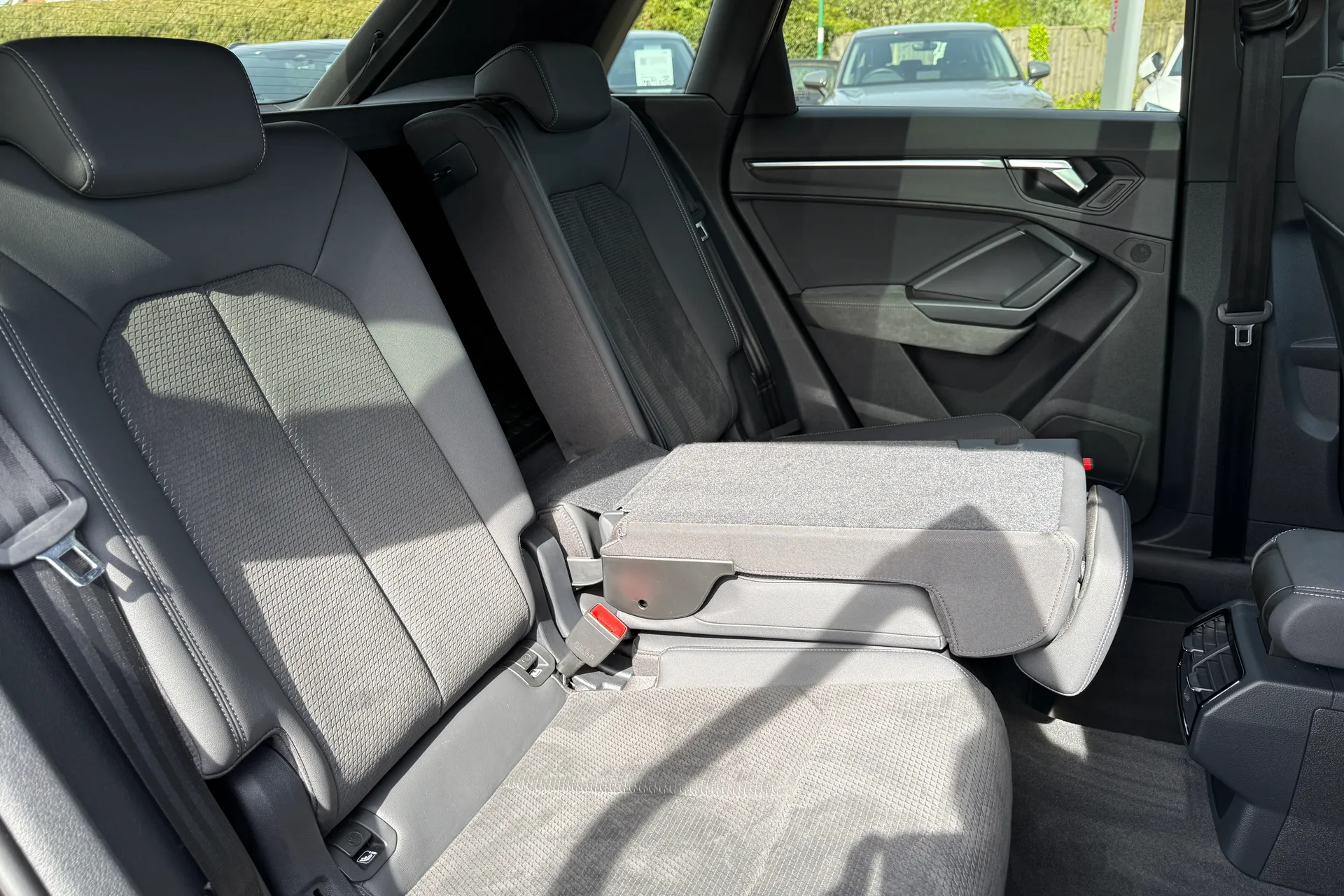 Audi Q3 thumbnail image number 55