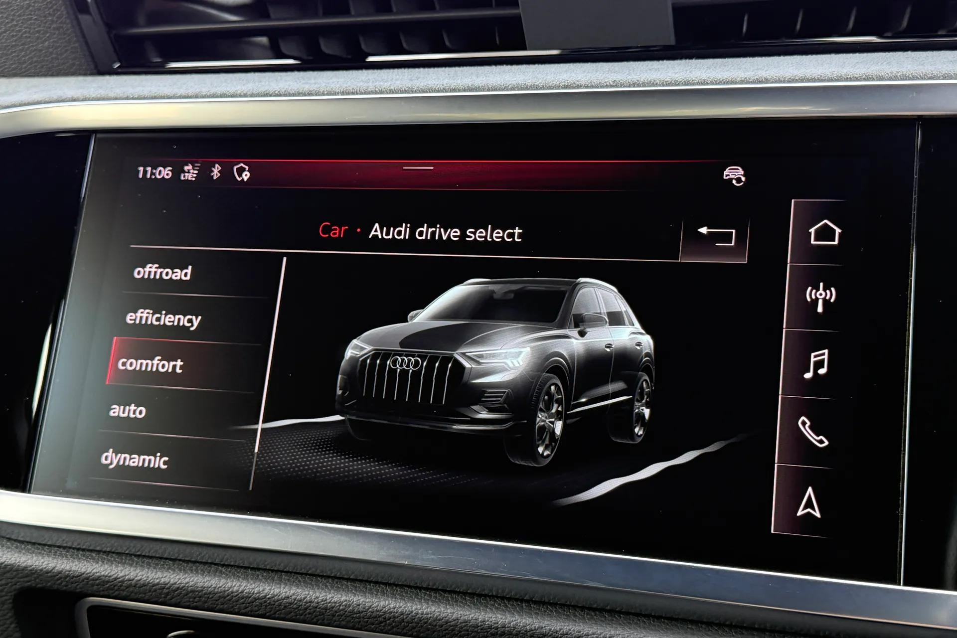 Audi Q3 thumbnail image number 11