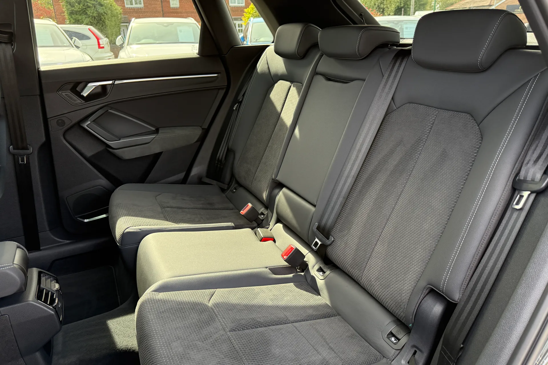 Audi Q3 thumbnail image number 51