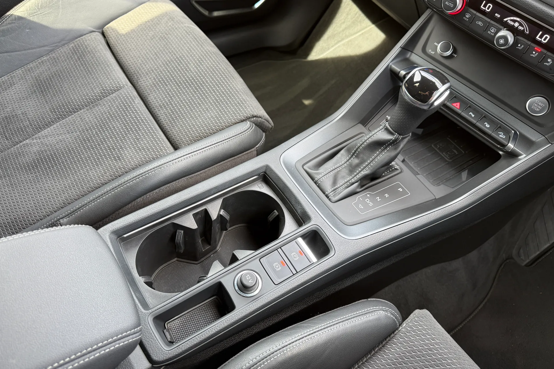 Audi Q3 thumbnail image number 48