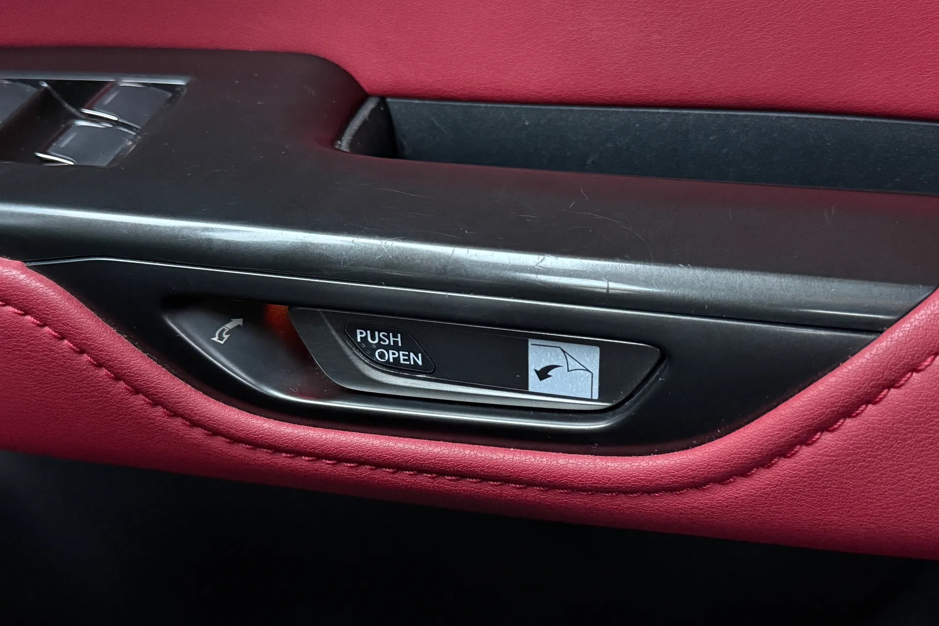 LEXUS NX thumbnail image number 27