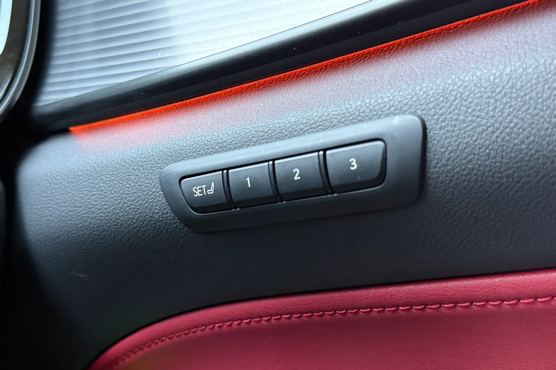 LEXUS NX thumbnail image number 25