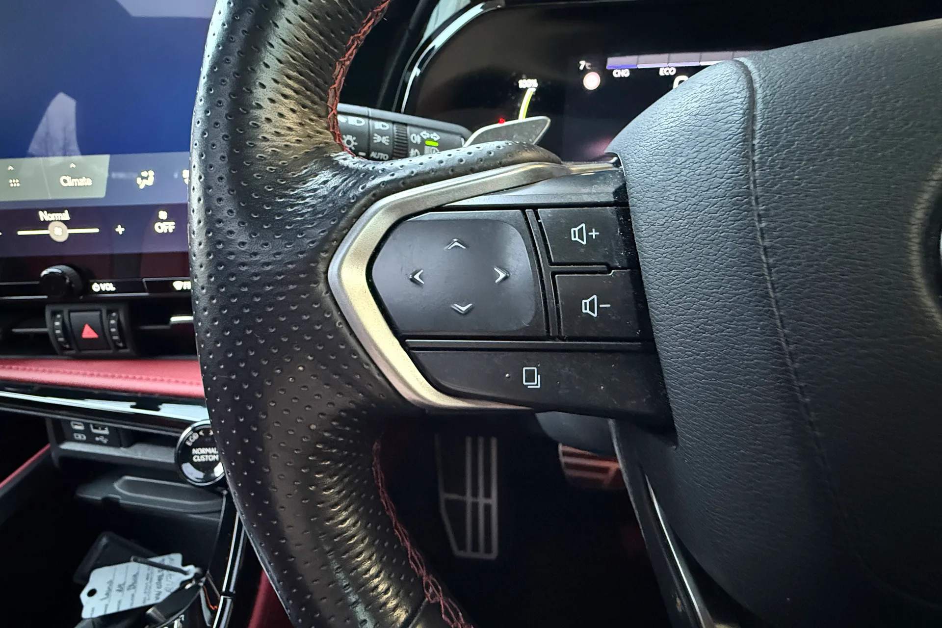 LEXUS NX thumbnail image number 29