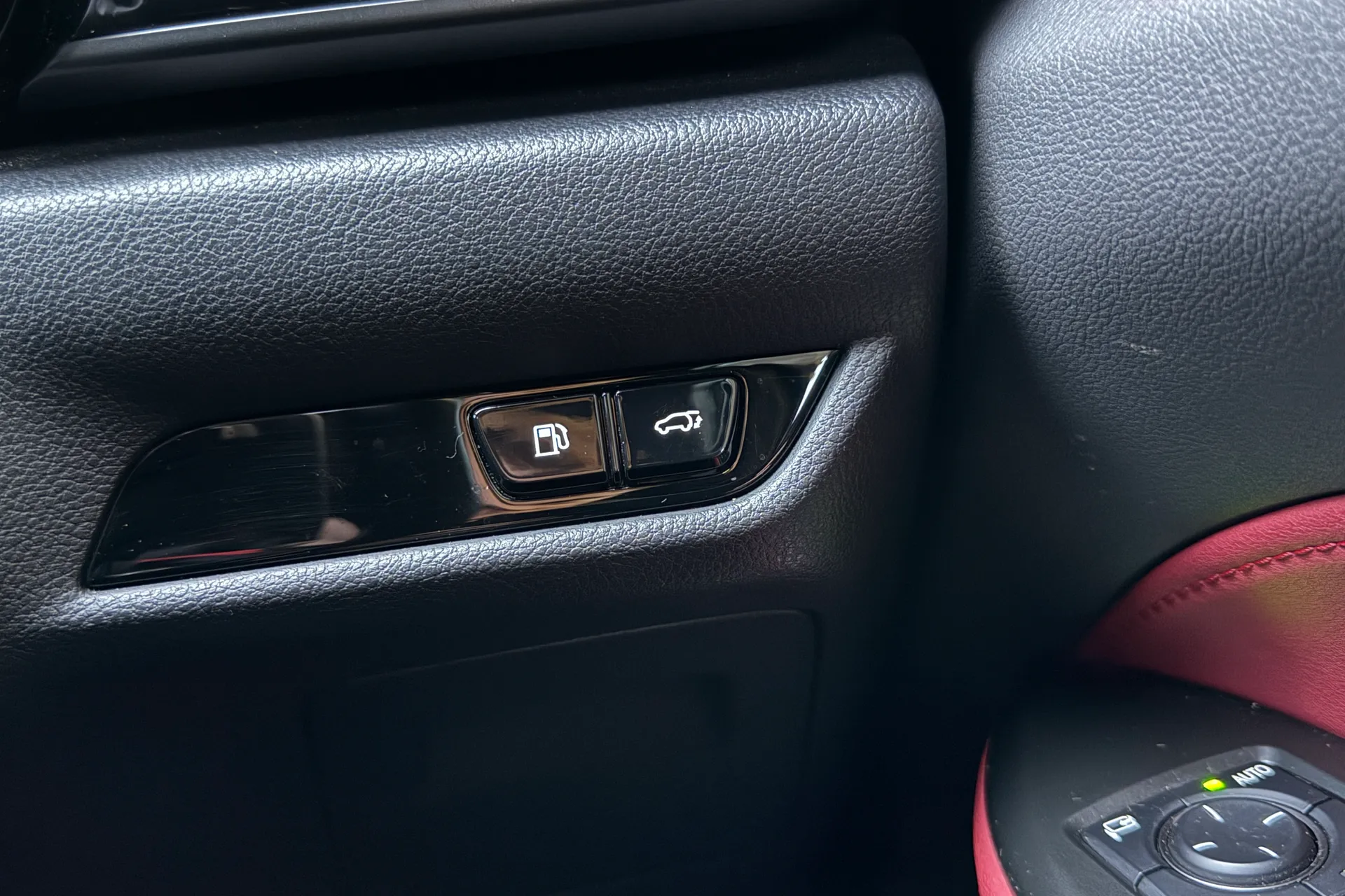 LEXUS NX thumbnail image number 22