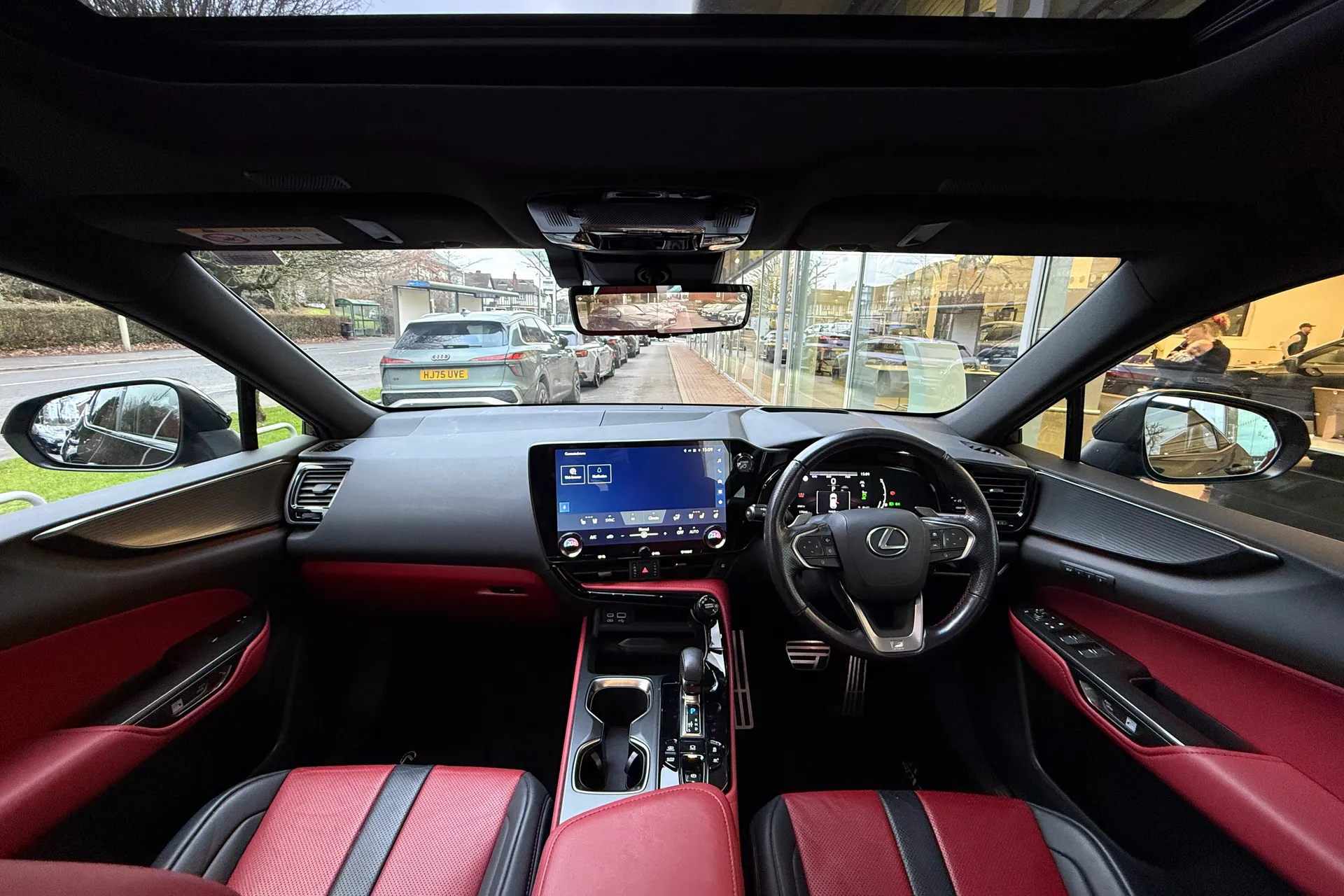 LEXUS NX thumbnail image number 3