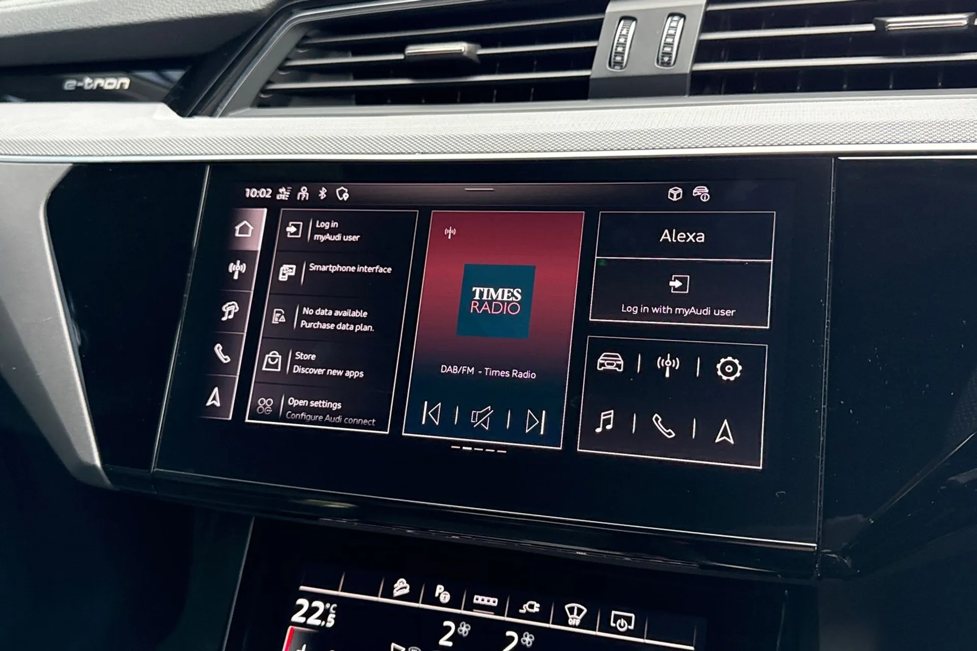 Audi Q8 thumbnail image number 37