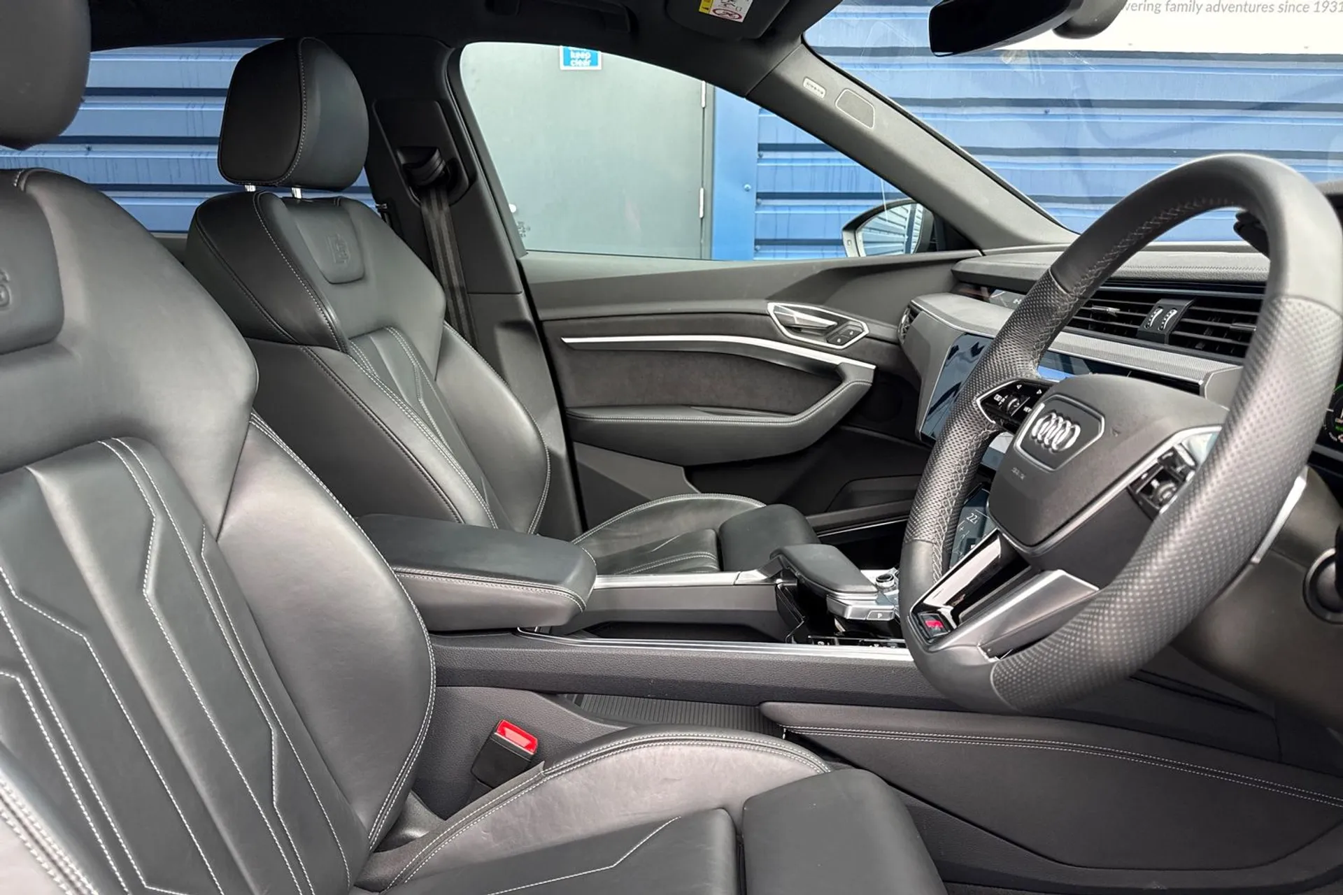 Audi Q8 thumbnail image number 29