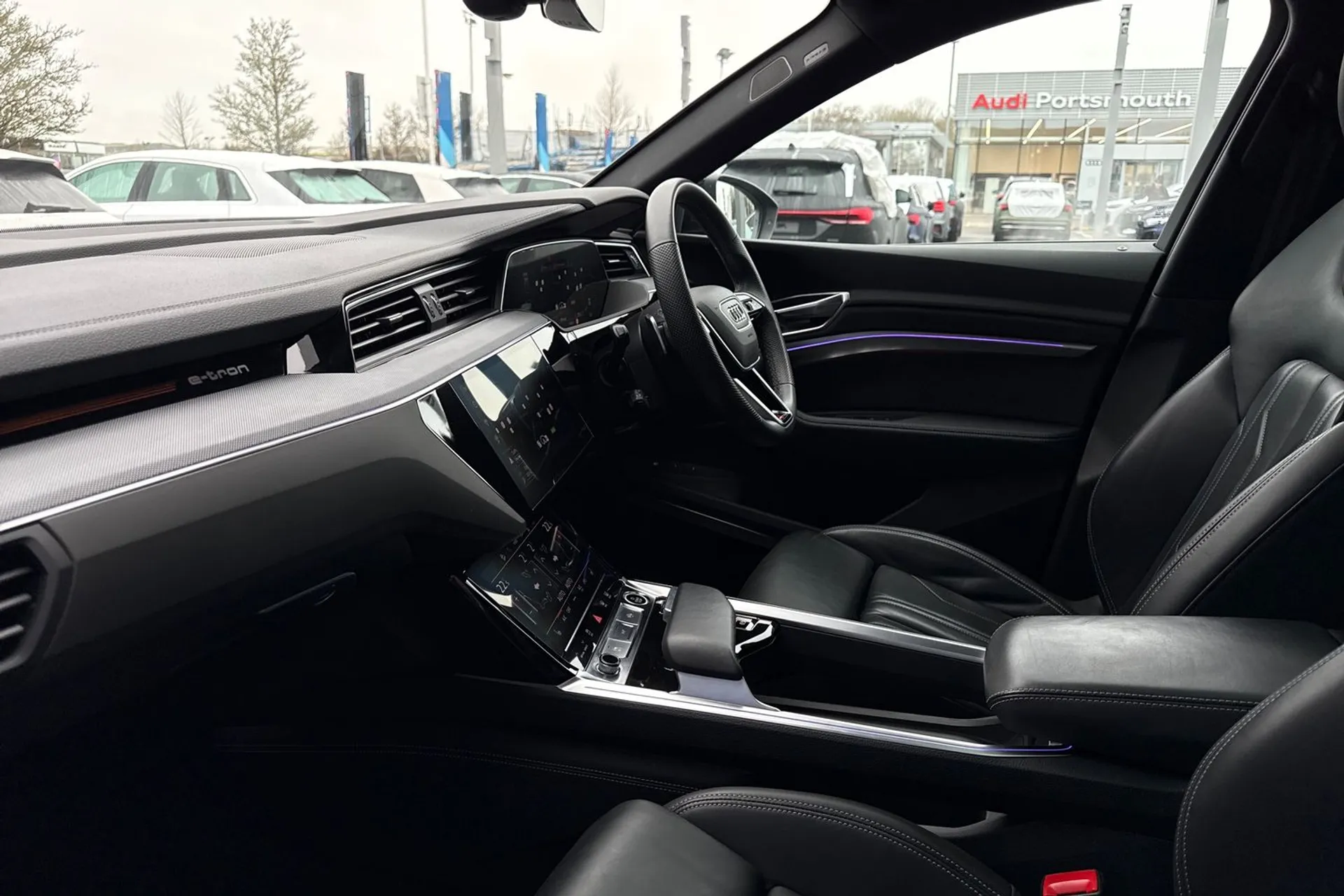 Audi Q8 thumbnail image number 33