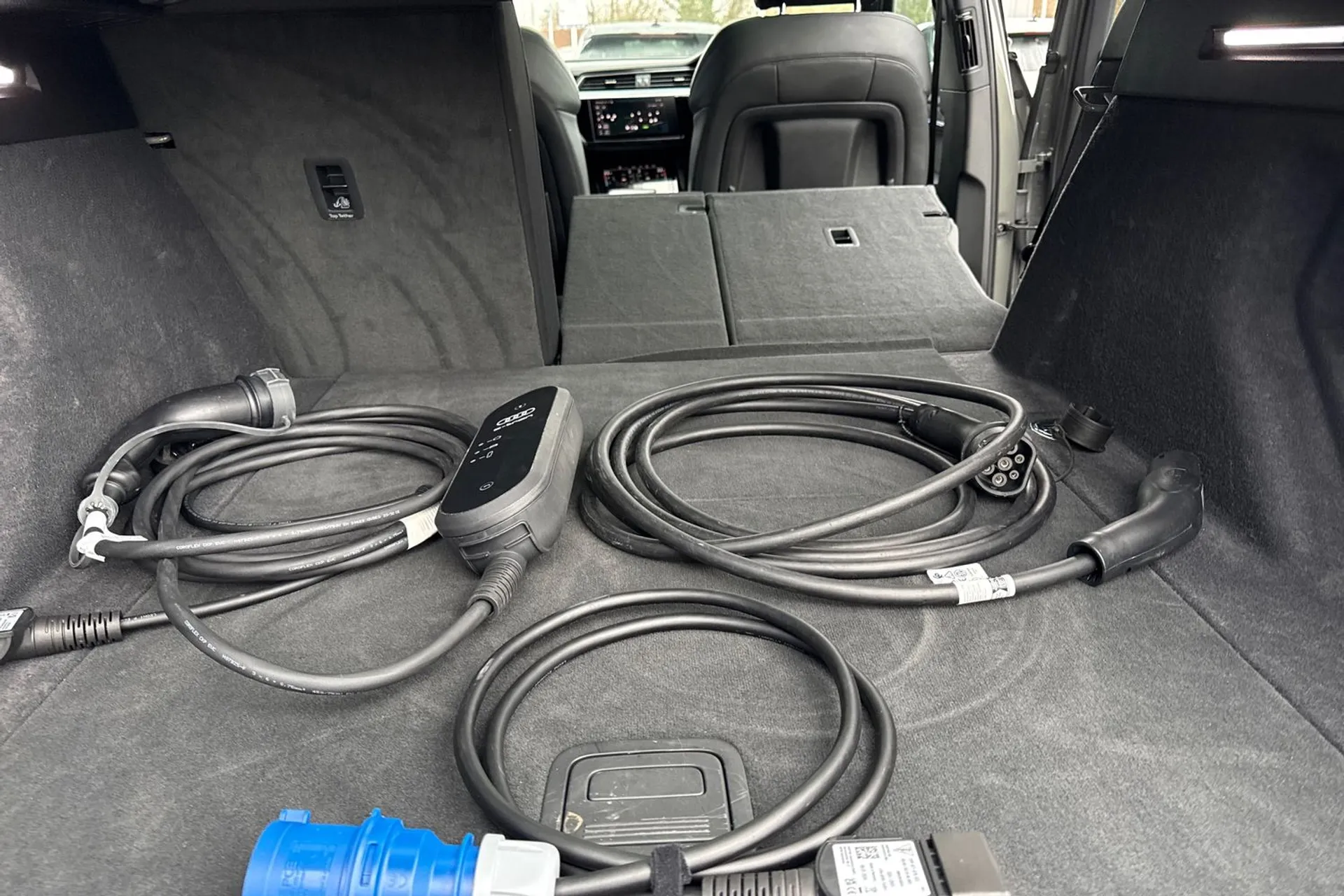 Audi Q8 thumbnail image number 24