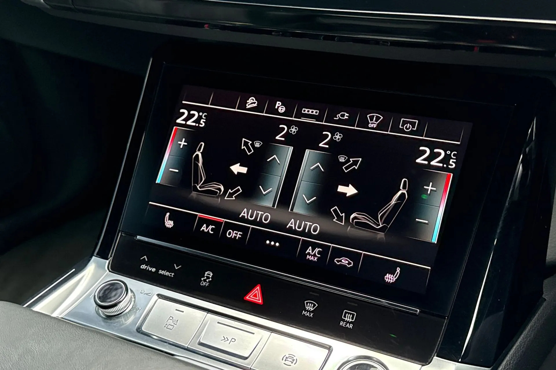 Audi Q8 thumbnail image number 32