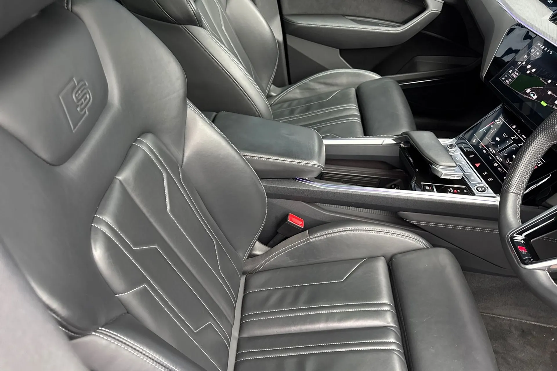 Audi Q8 thumbnail image number 51