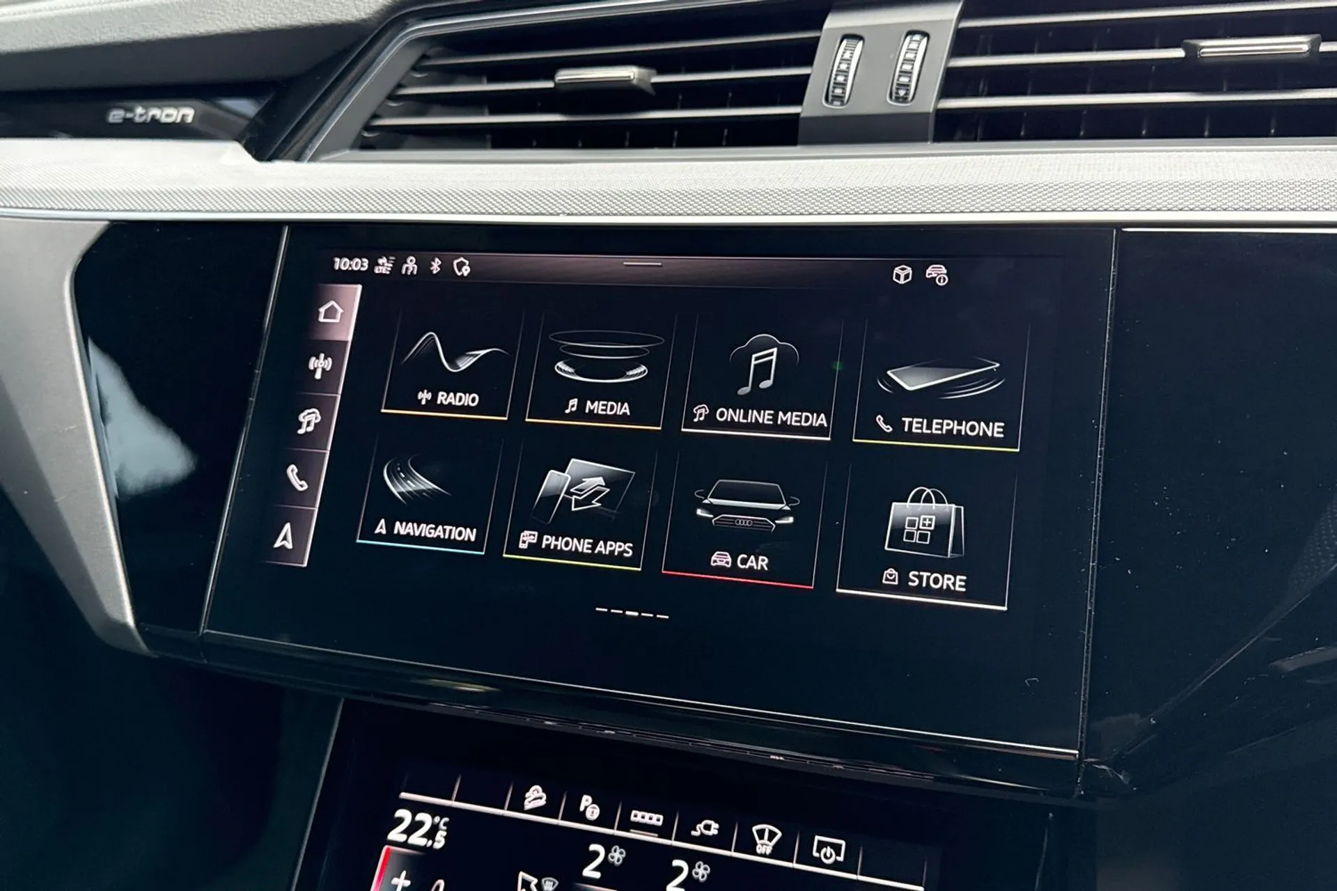 Audi Q8 thumbnail image number 27