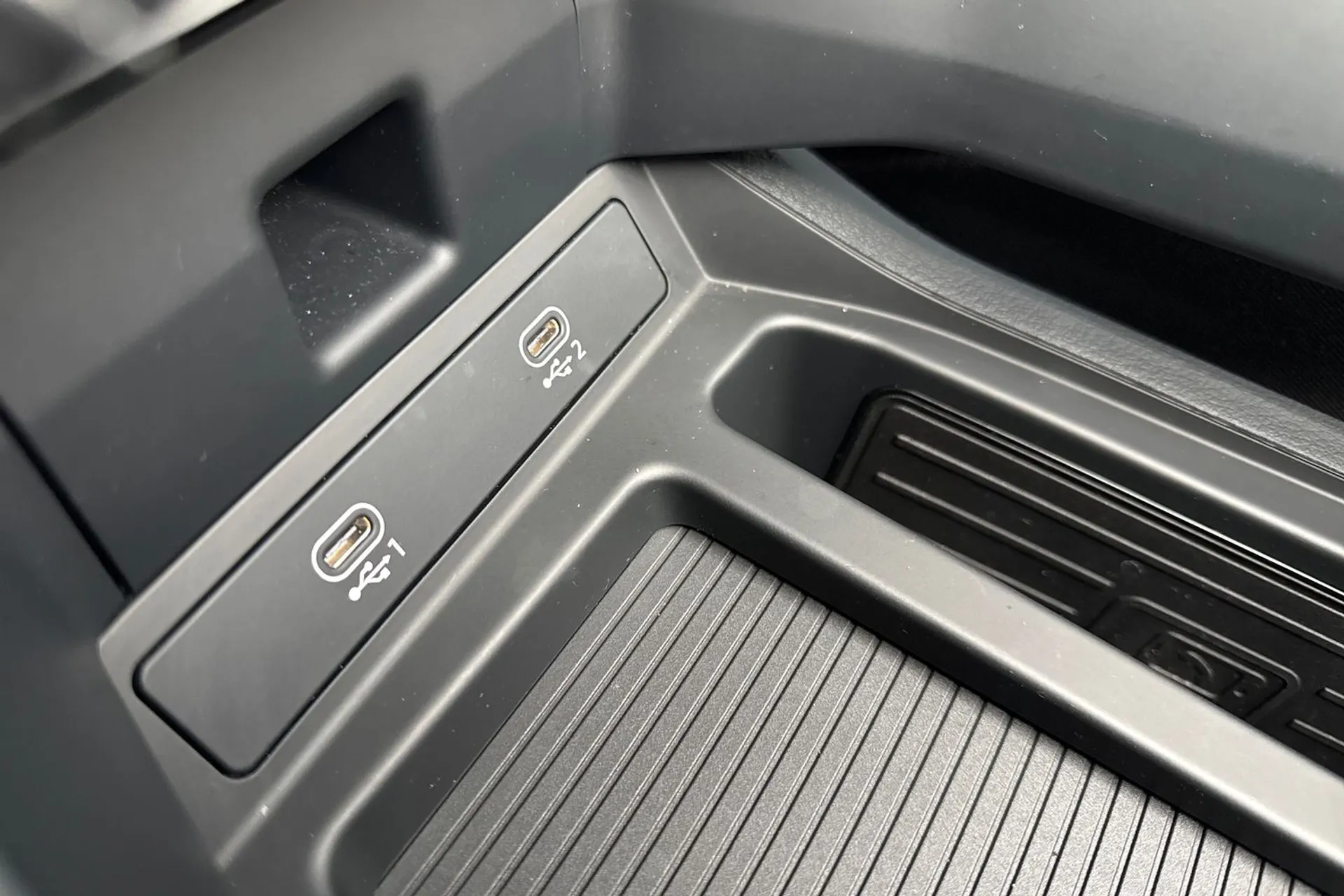 Audi Q8 thumbnail image number 44